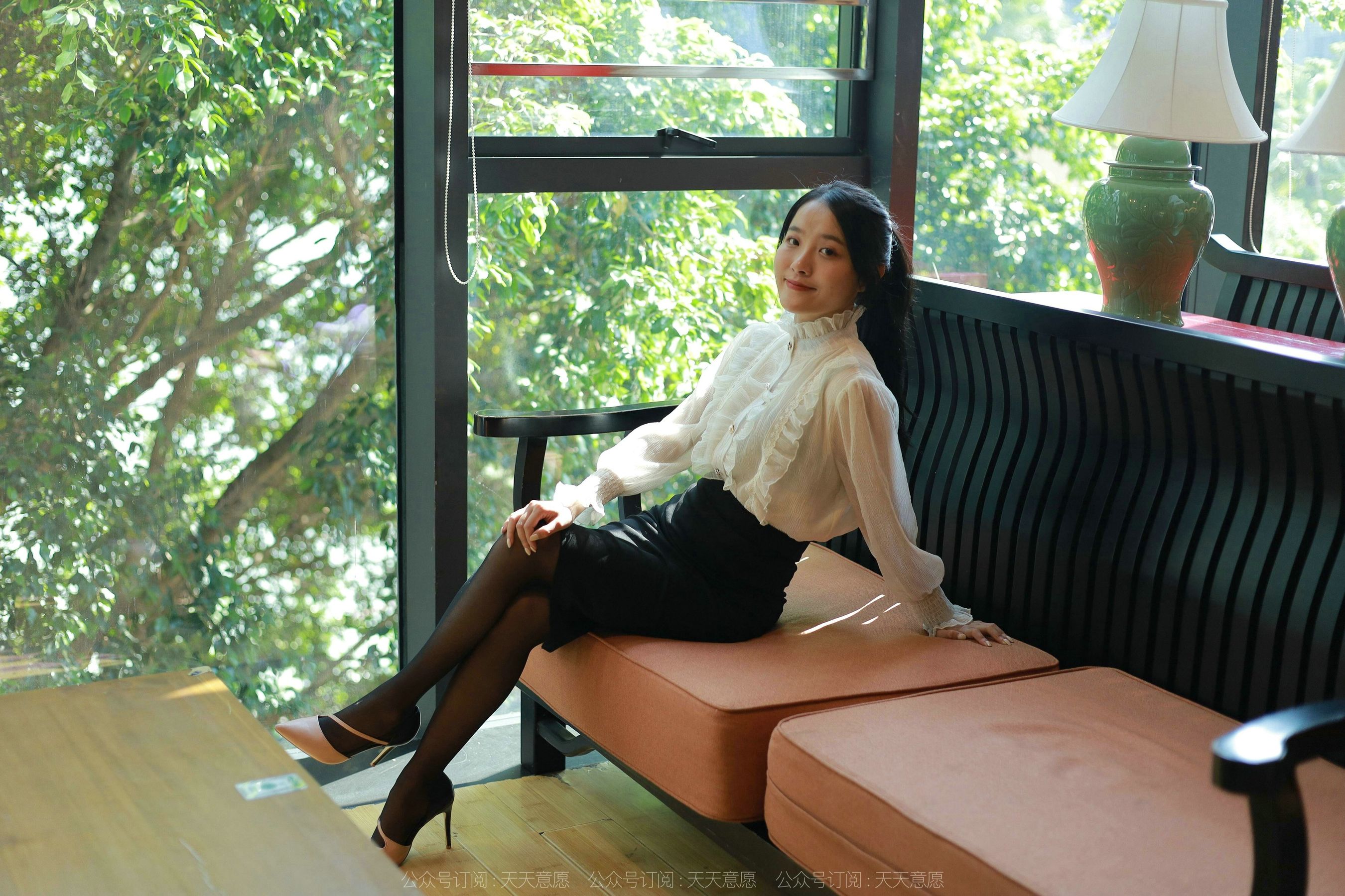 模特 婉萍 《黑丝咖啡》-图1