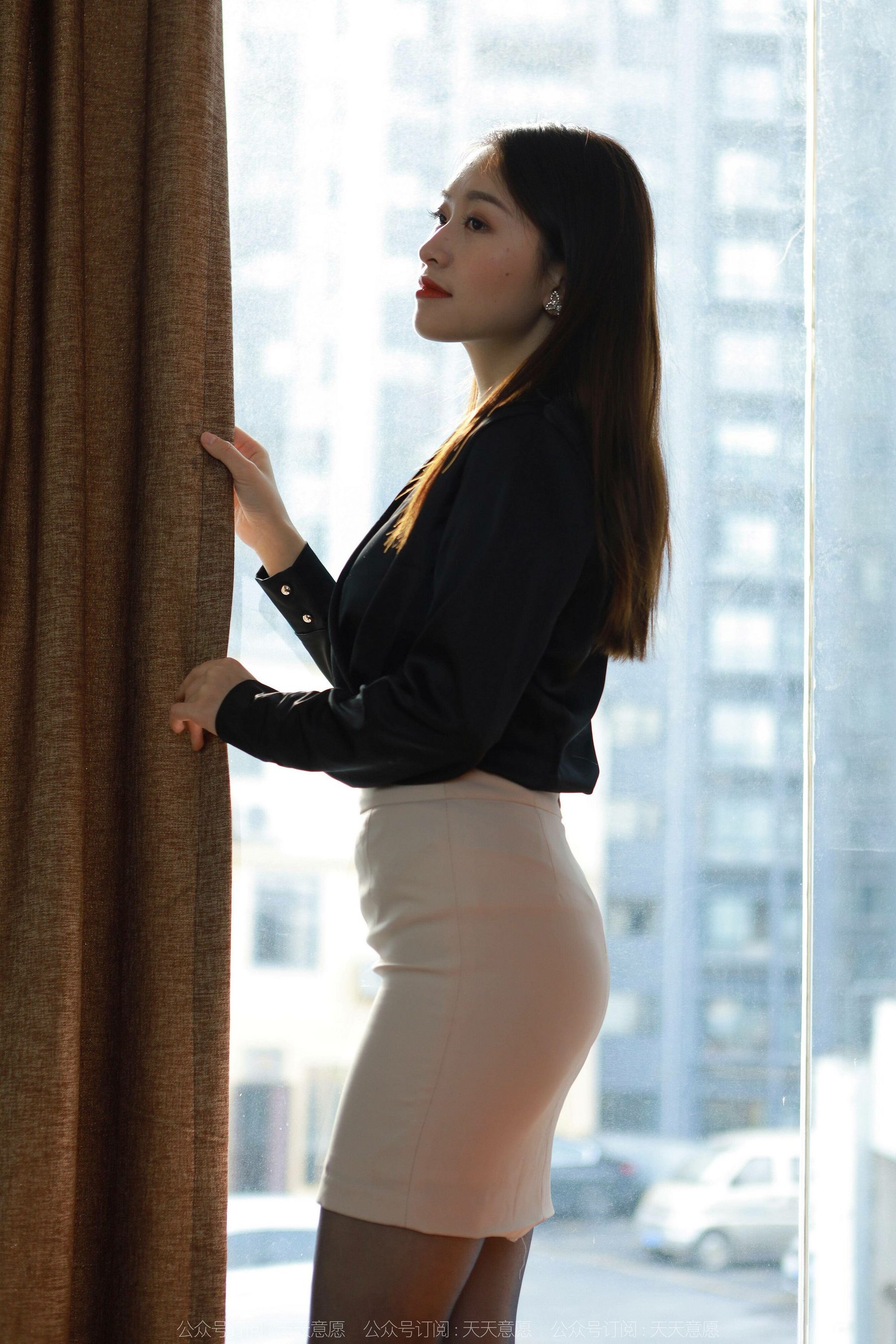 模特 小婕 《黑丝职业装》-图77