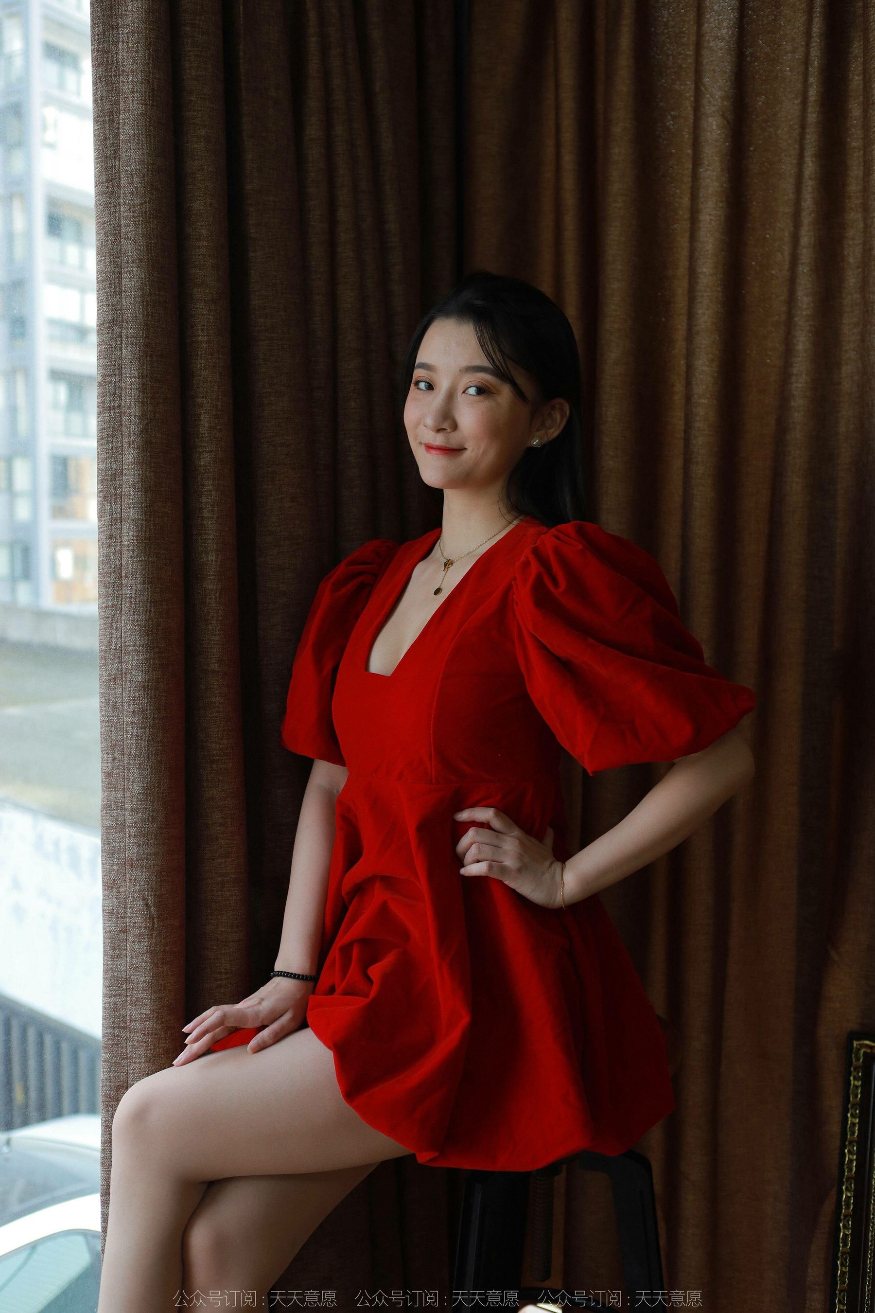 模特 秋秋 《跨年夜性感红裙》-图21