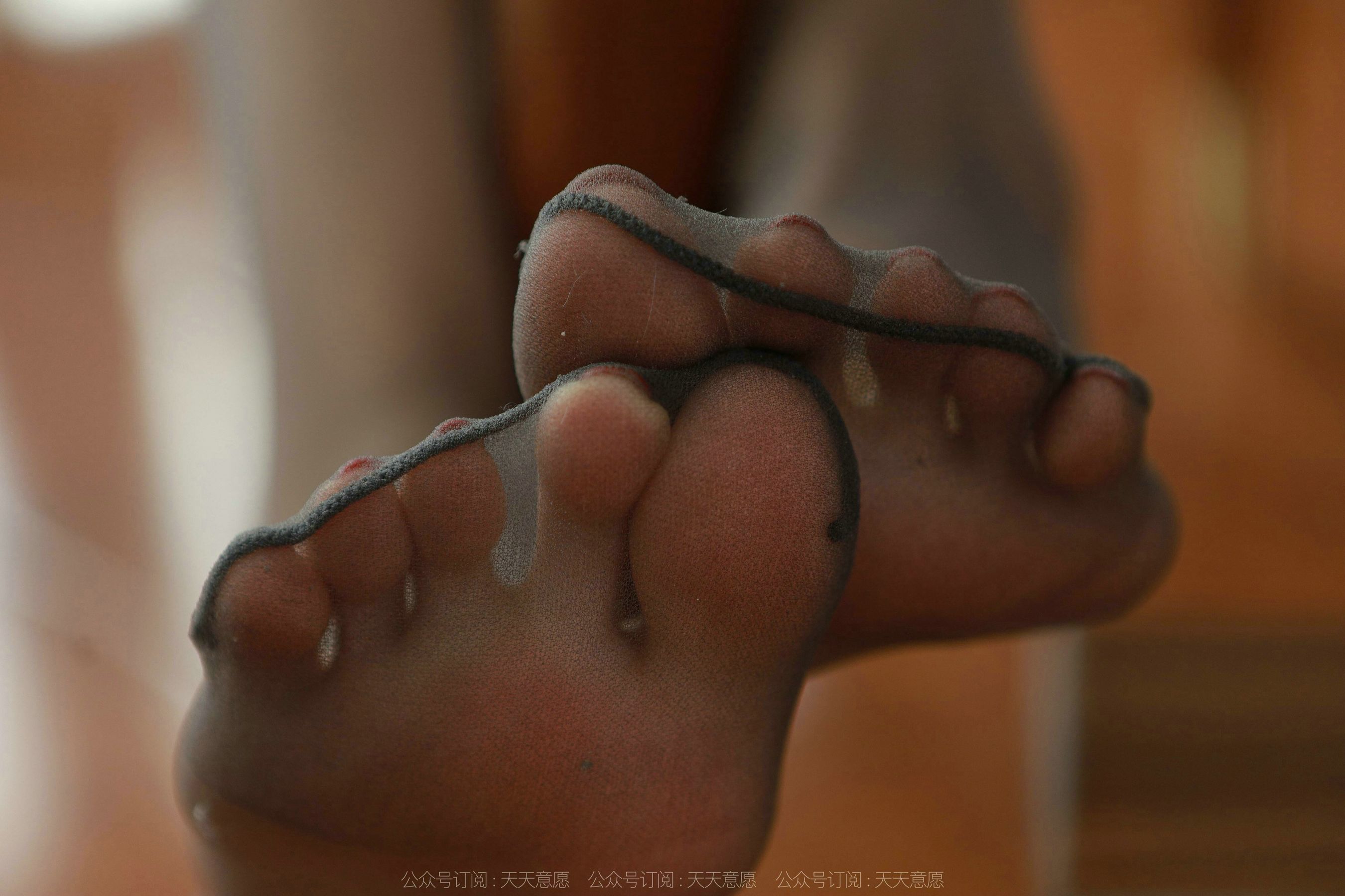 模特 美子 《办公桌下的红色》-图42