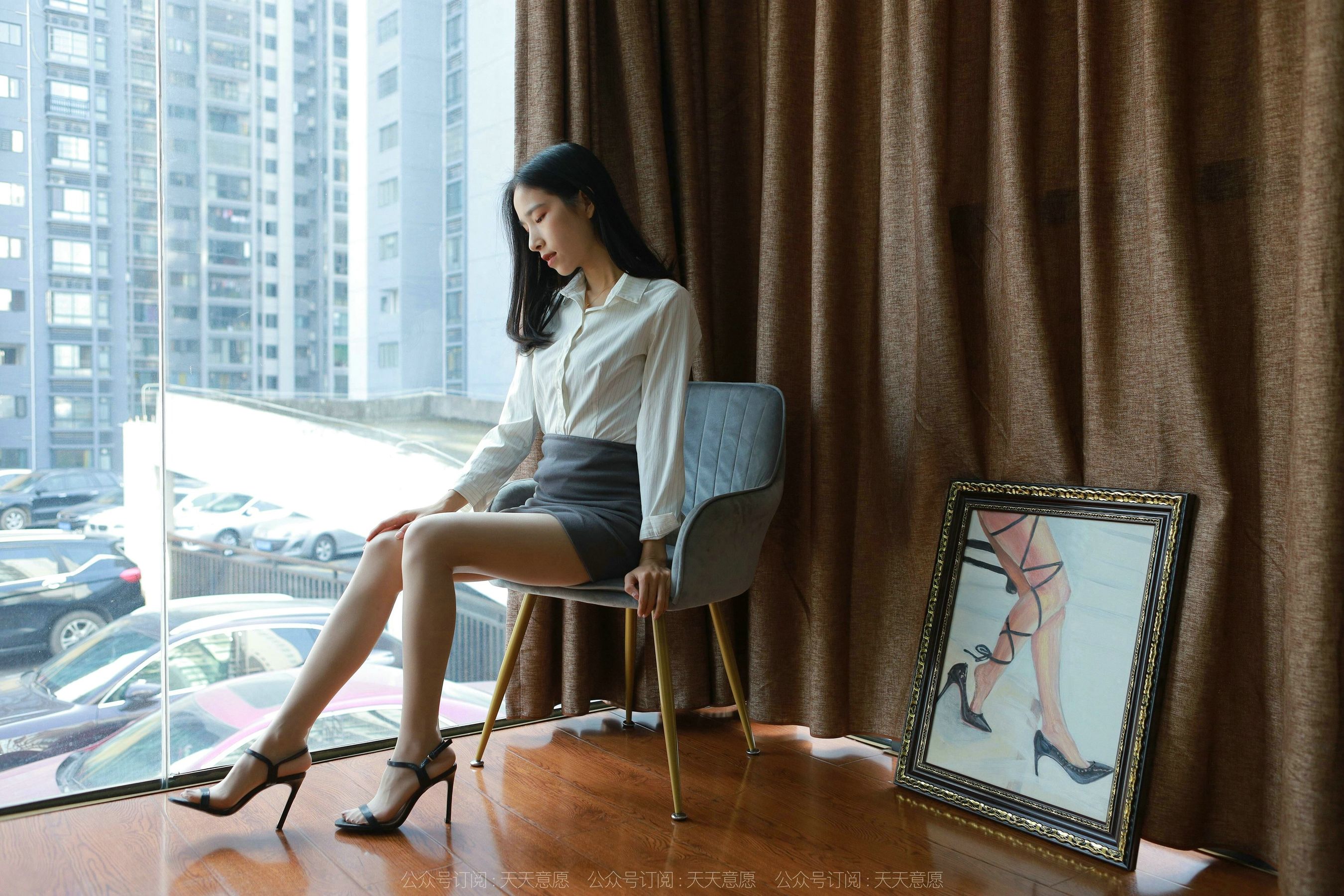 模特 美子 《地板上的尤物》-图1