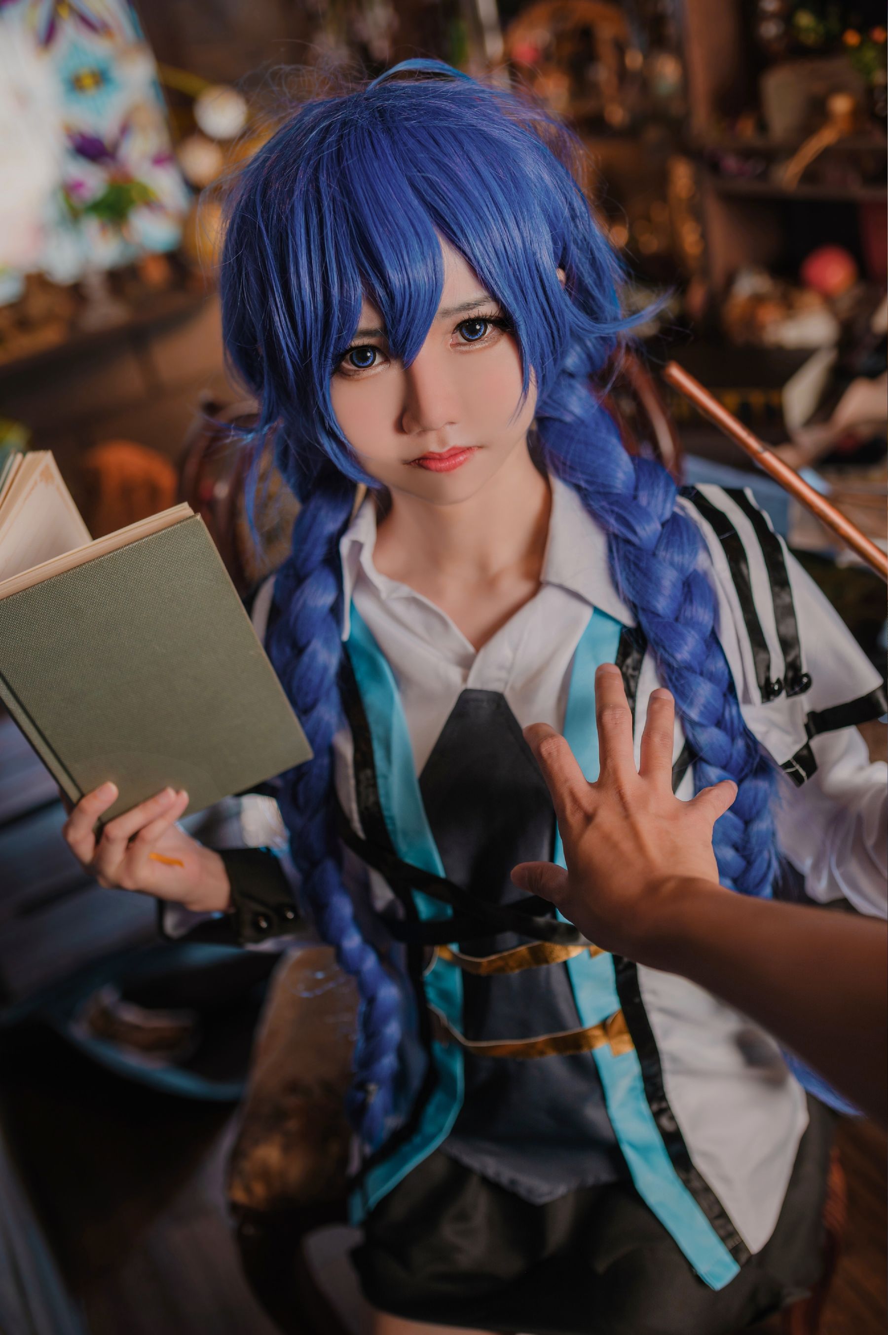 Sally Dorasnow - Roxy Mirgurdia-图11