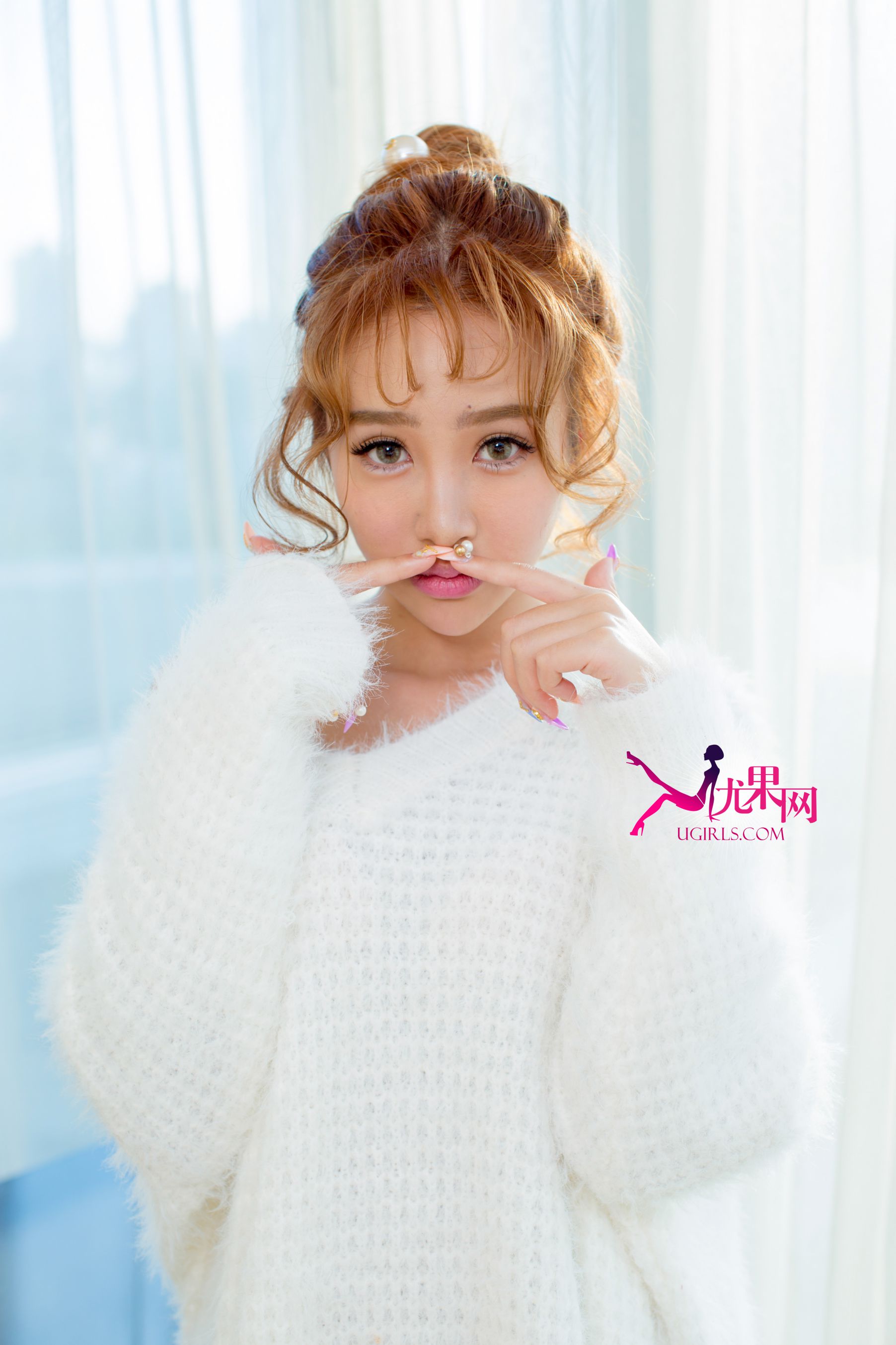 欣杨Kitty《挑战你的视觉》  U125-图2