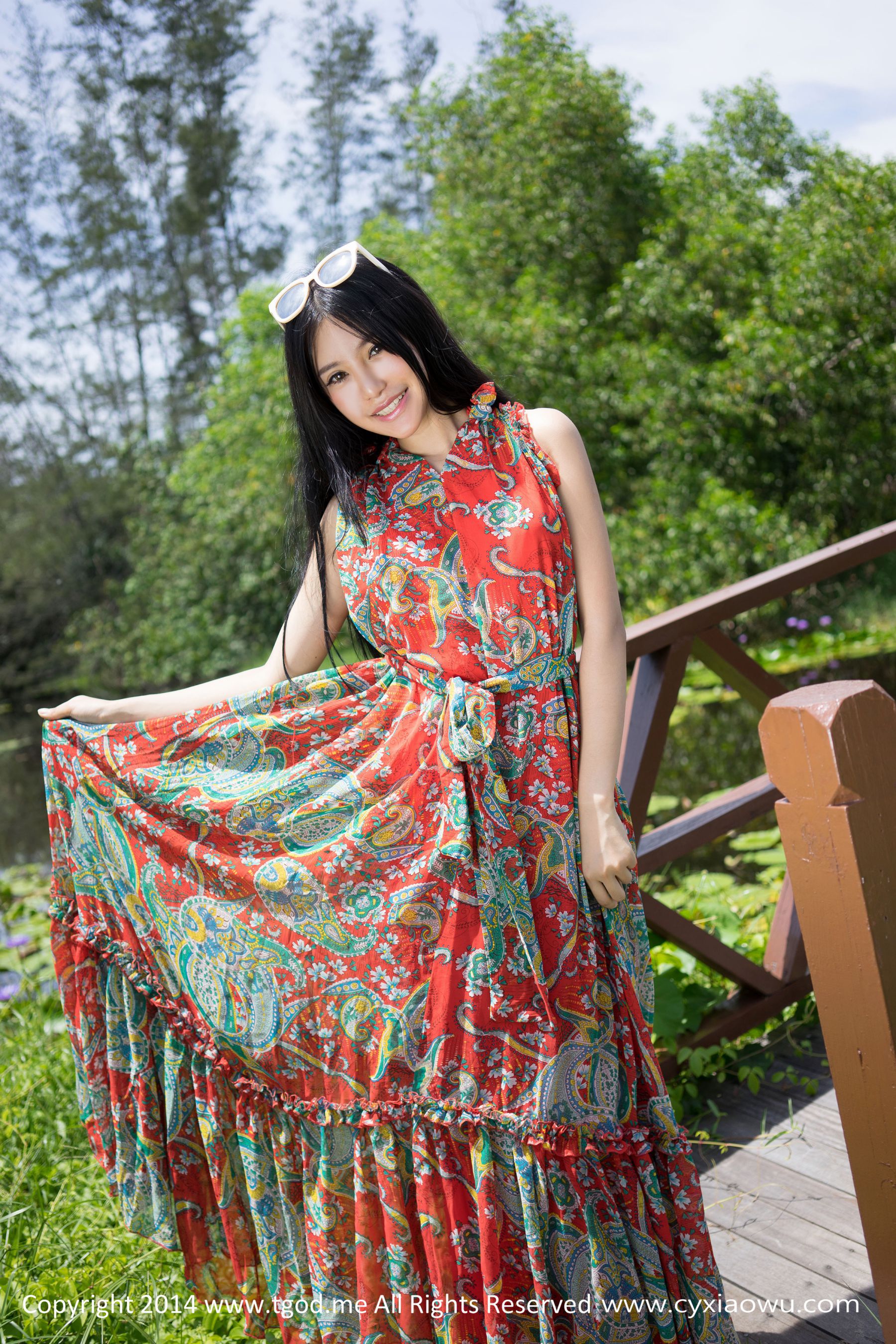 绮里嘉ula 《沙巴旅拍》小清新系列  写真集-图0