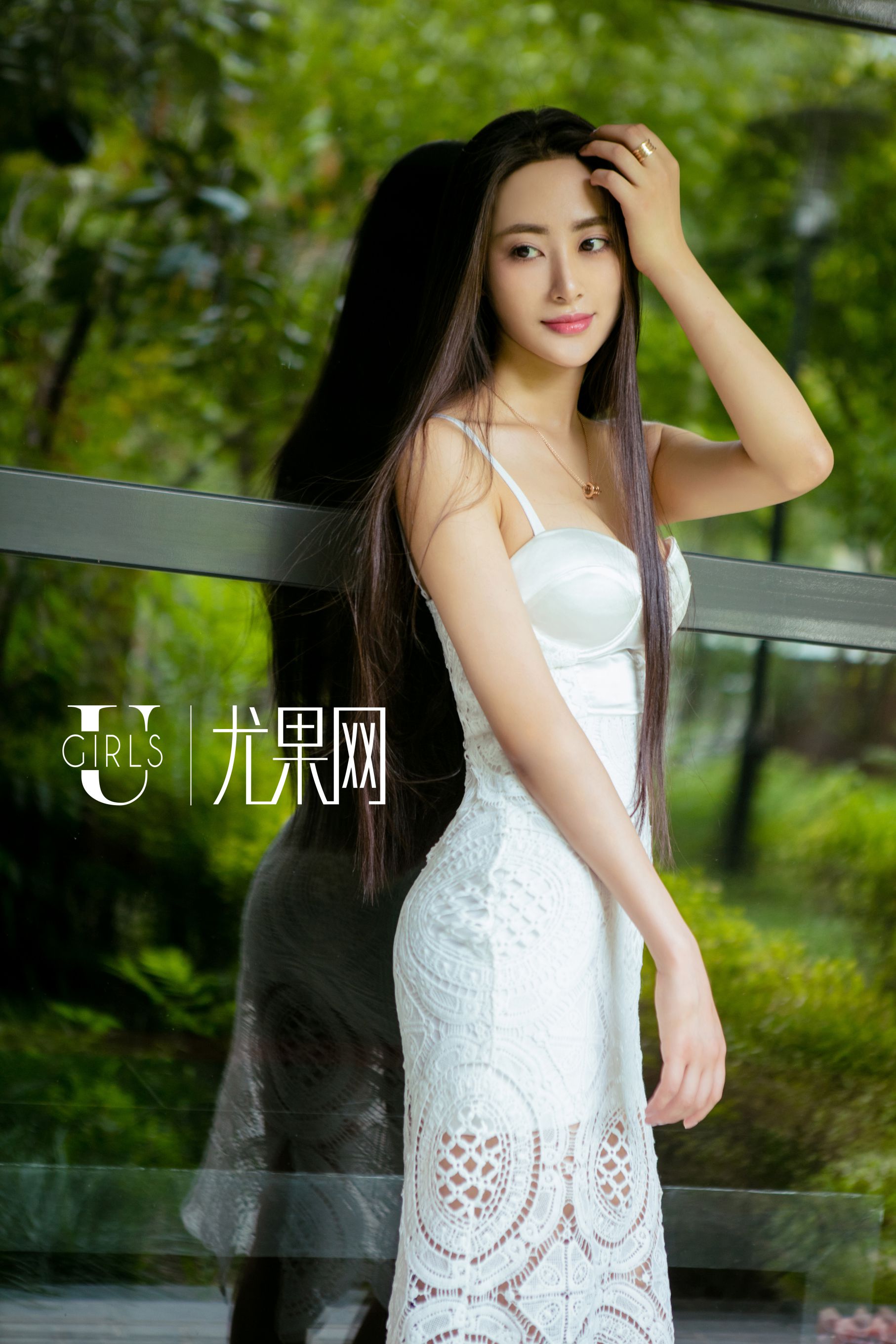 U206 飞Angelababy/穆菲菲-图0