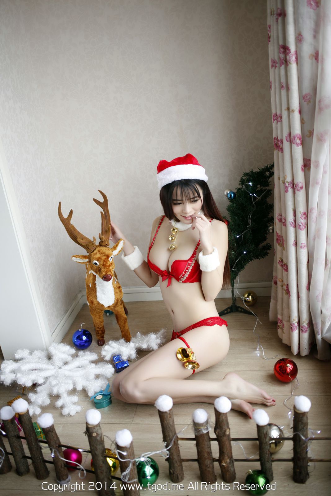 最美校花孔一红《 爆美圣诞女郎》  写真集-图10