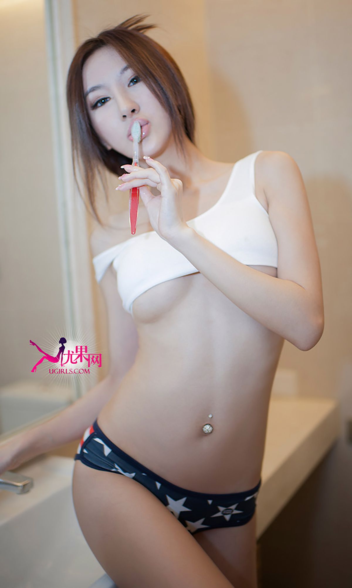 诗朵雅《蜂腰翘臀 娇俏可人》  No.008-图24