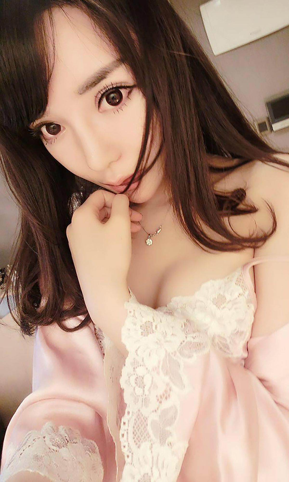 韩子萱《魔鬼身材天使面孔》  No.048-图2