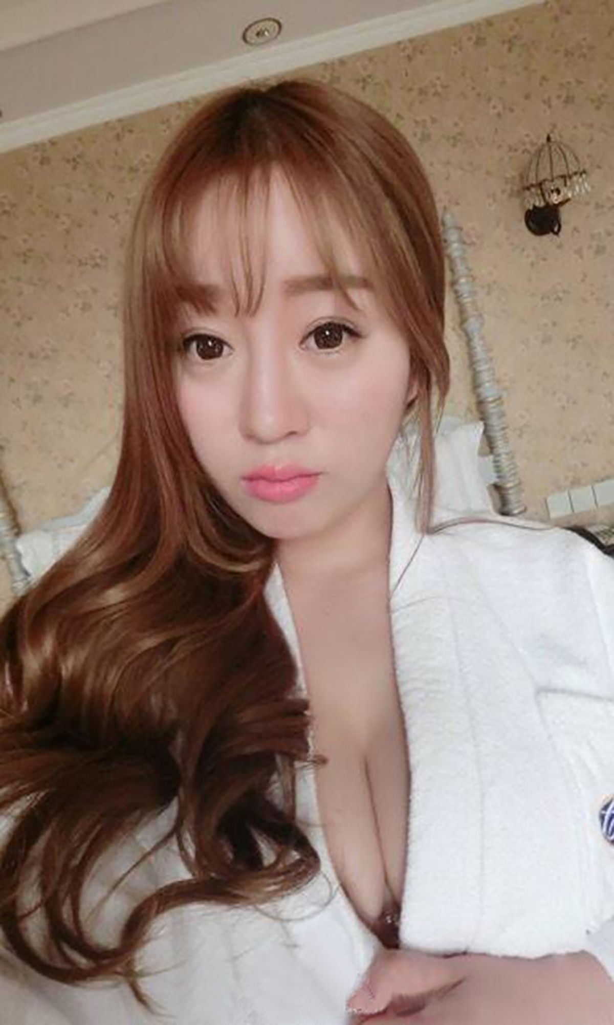 王语纯《小心你的眼睛会着火》  No.079-图2