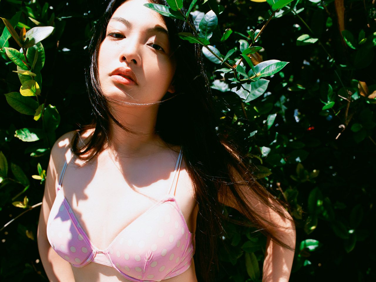 城山未帆 《目覚める柔肌》-图1