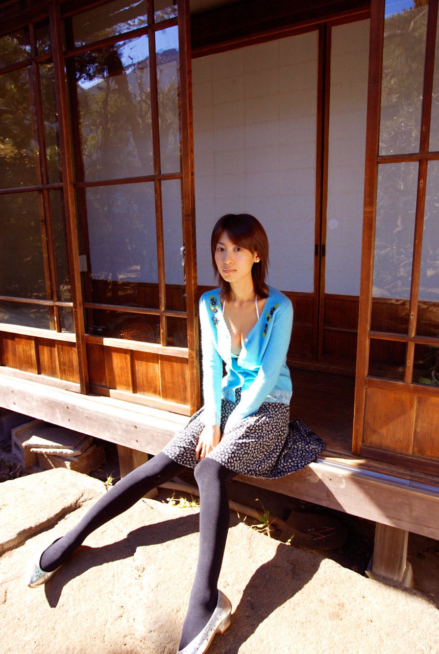 大久保麻梨子《キス、しよっか》-图7