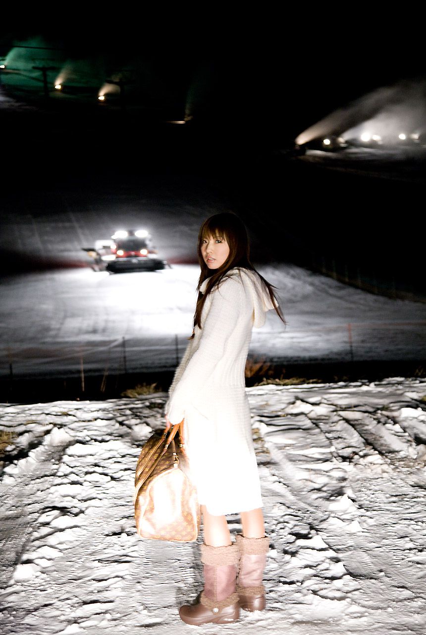 中田彩《白い鼓動》-图3