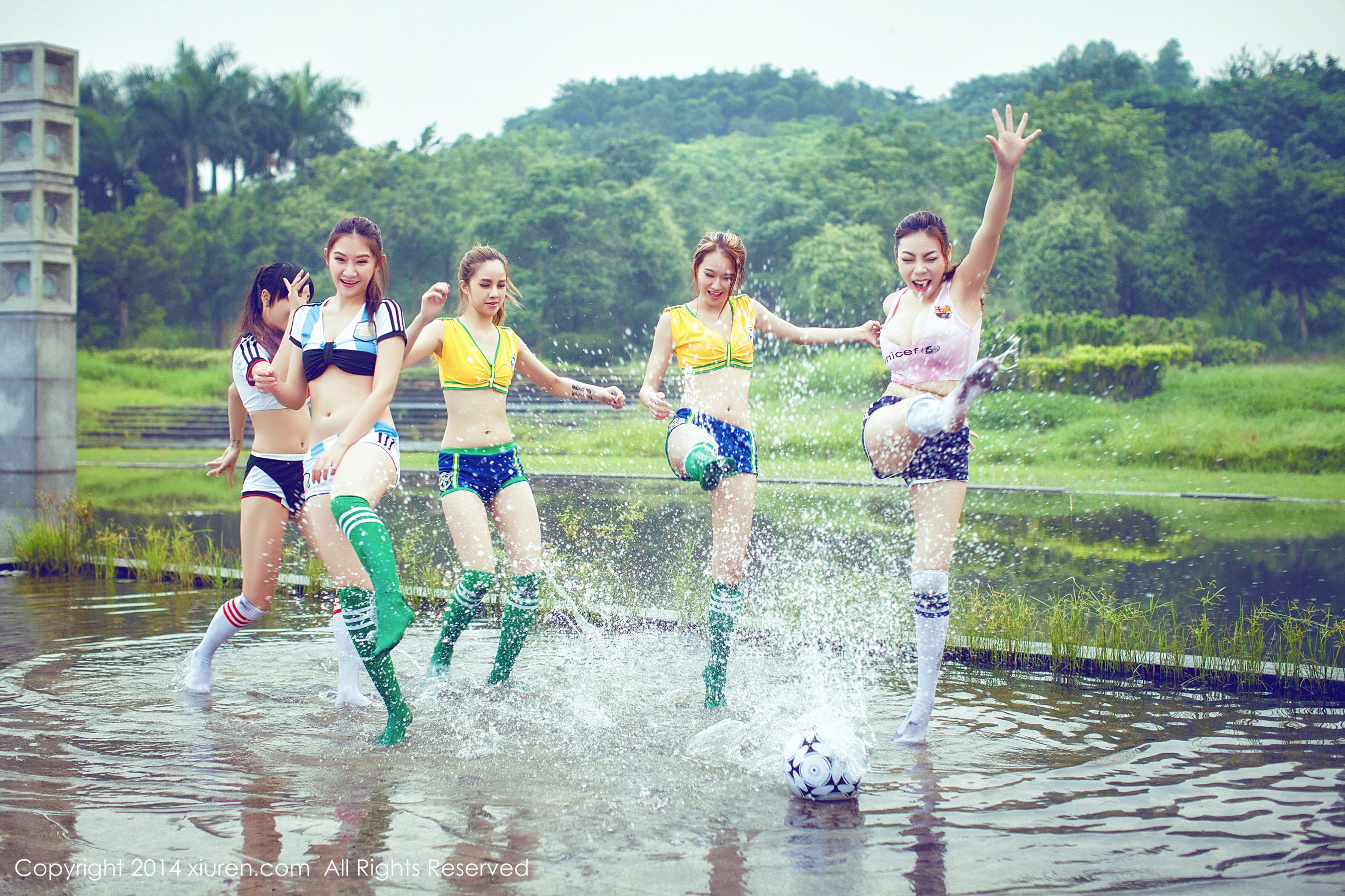 2014巴西世界杯足球宝贝合集  No.159-图53