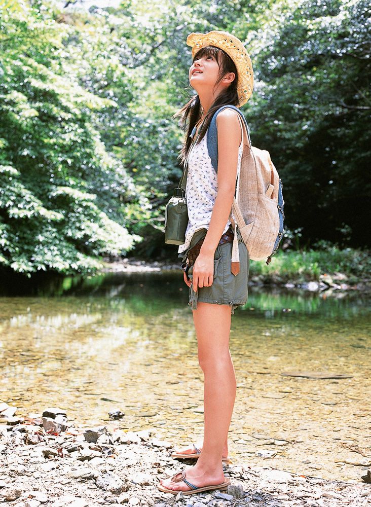 小松彩夏《おソトで大冒険》  Vol.146-图1