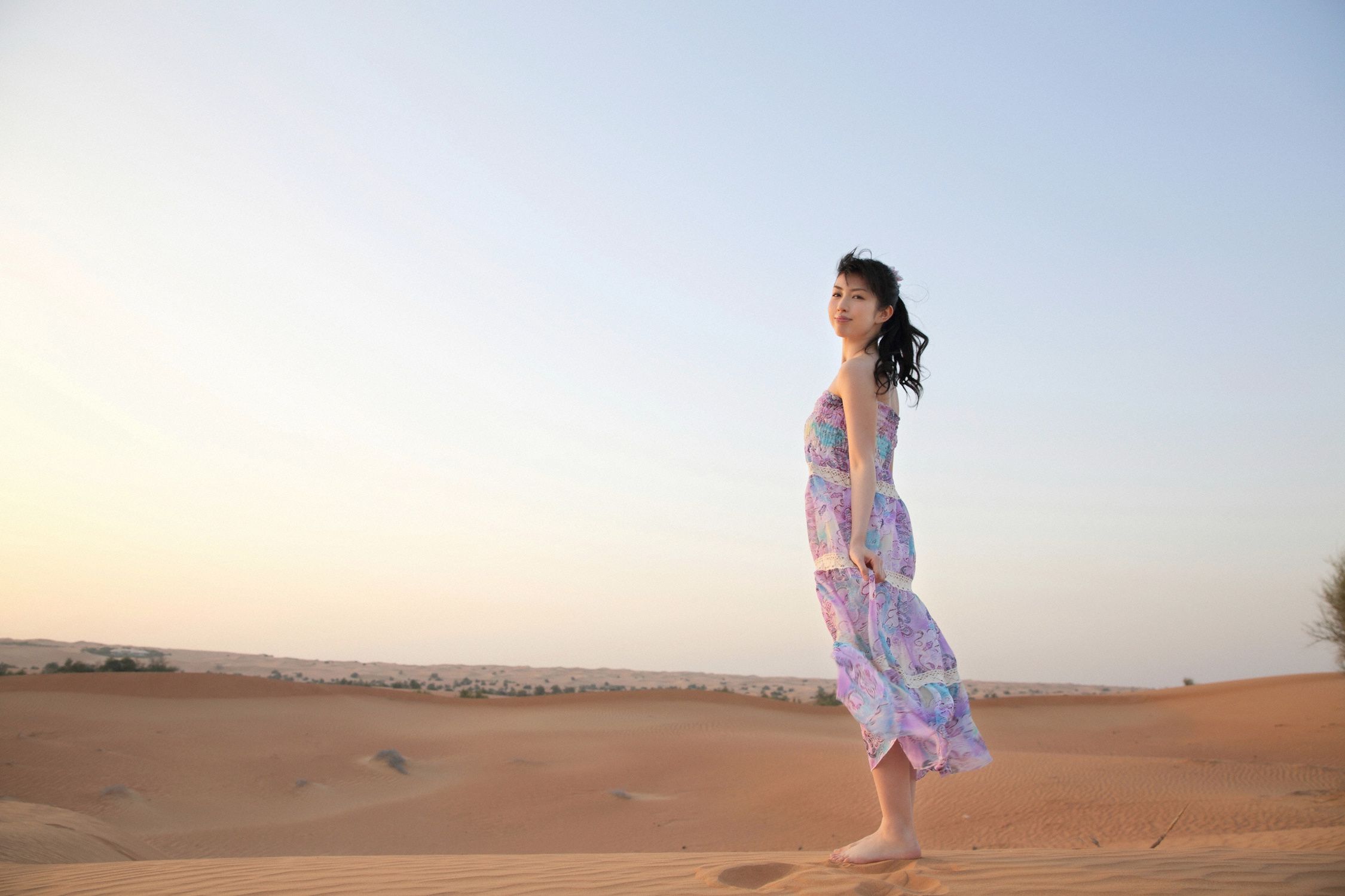 富樫あずさ/富樫梓《禁断のドバイ》  Vol.569-图1