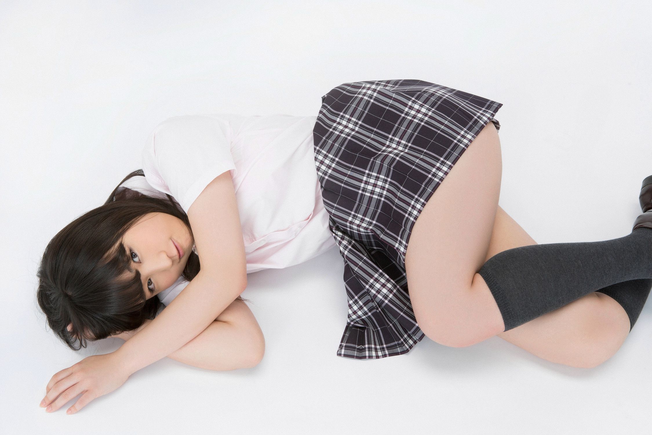 片瀬美月《Gカップはにかみ美少女入学!!》  Vol.665-图16