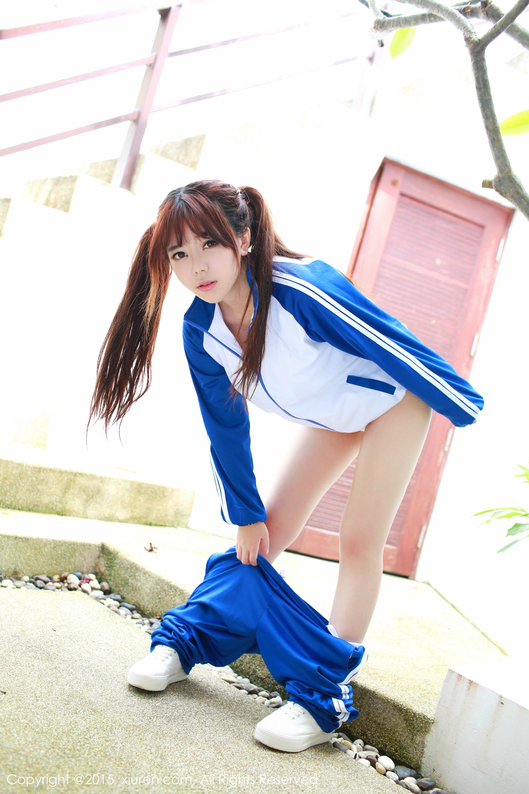 刘飞儿Faye《校服诱惑+比基尼》  No.430-图8