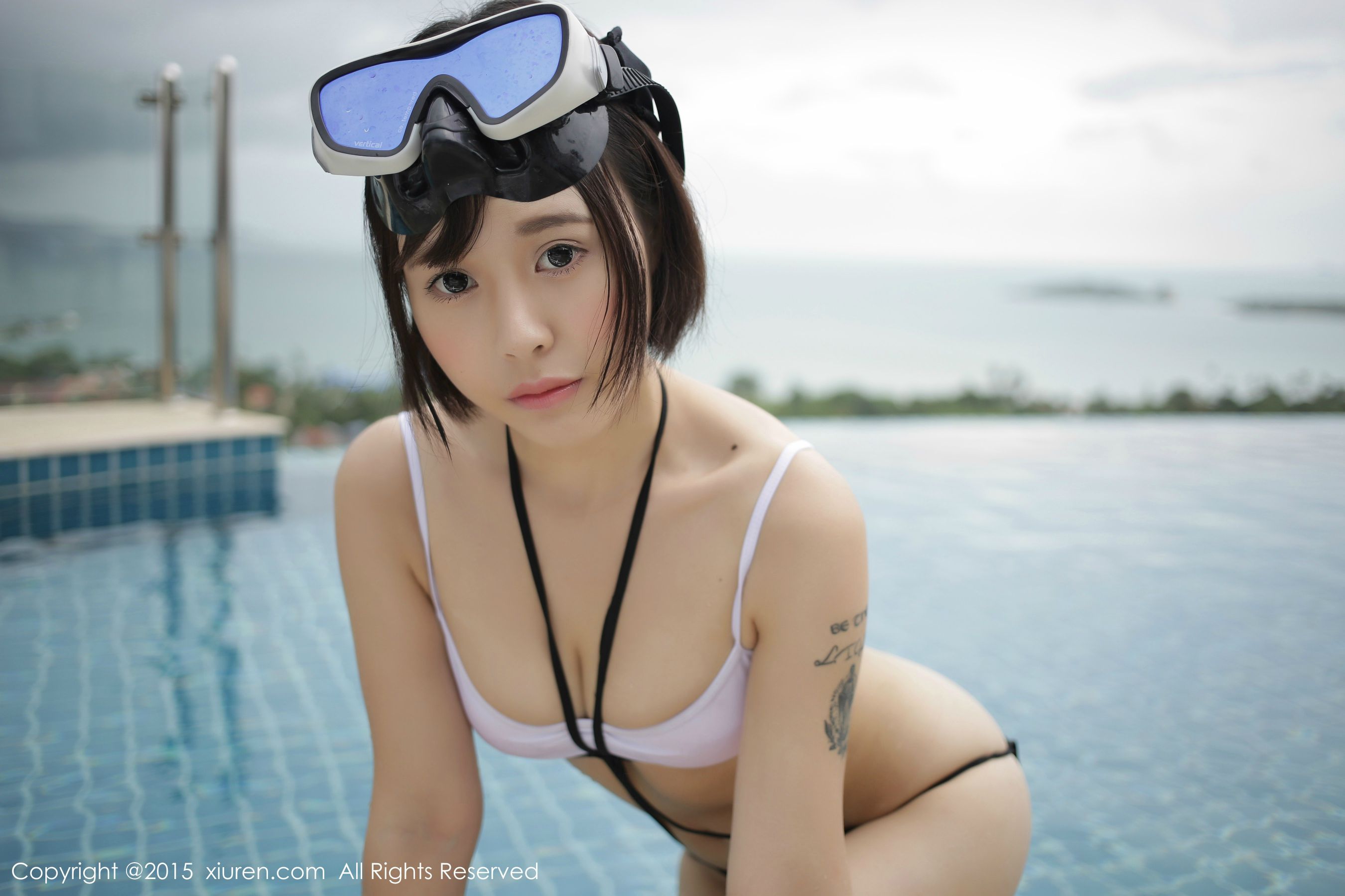 Evelyn艾莉《苏梅旅拍》2套比基尼  No.434-图1
