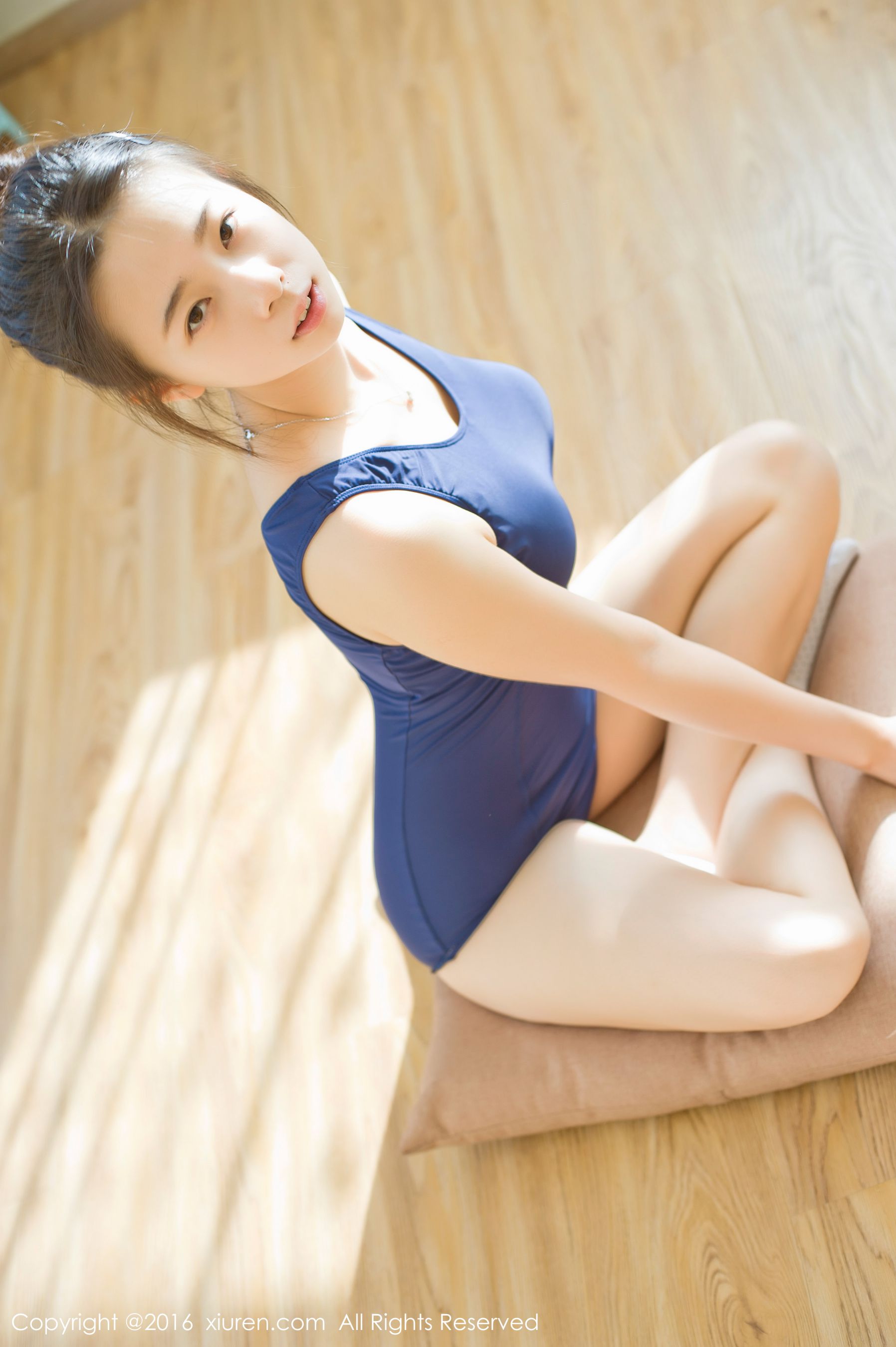 草莓zz/吴允芝《日系死库水、日本高中出操服、小裤裤小背心》  No.616-图13