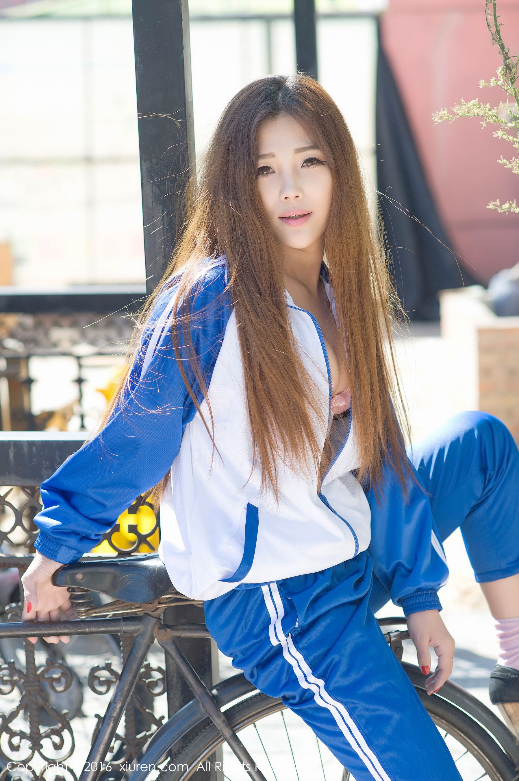 周予然《高中校服户外爆乳，经典日系校服》  No.651-图37