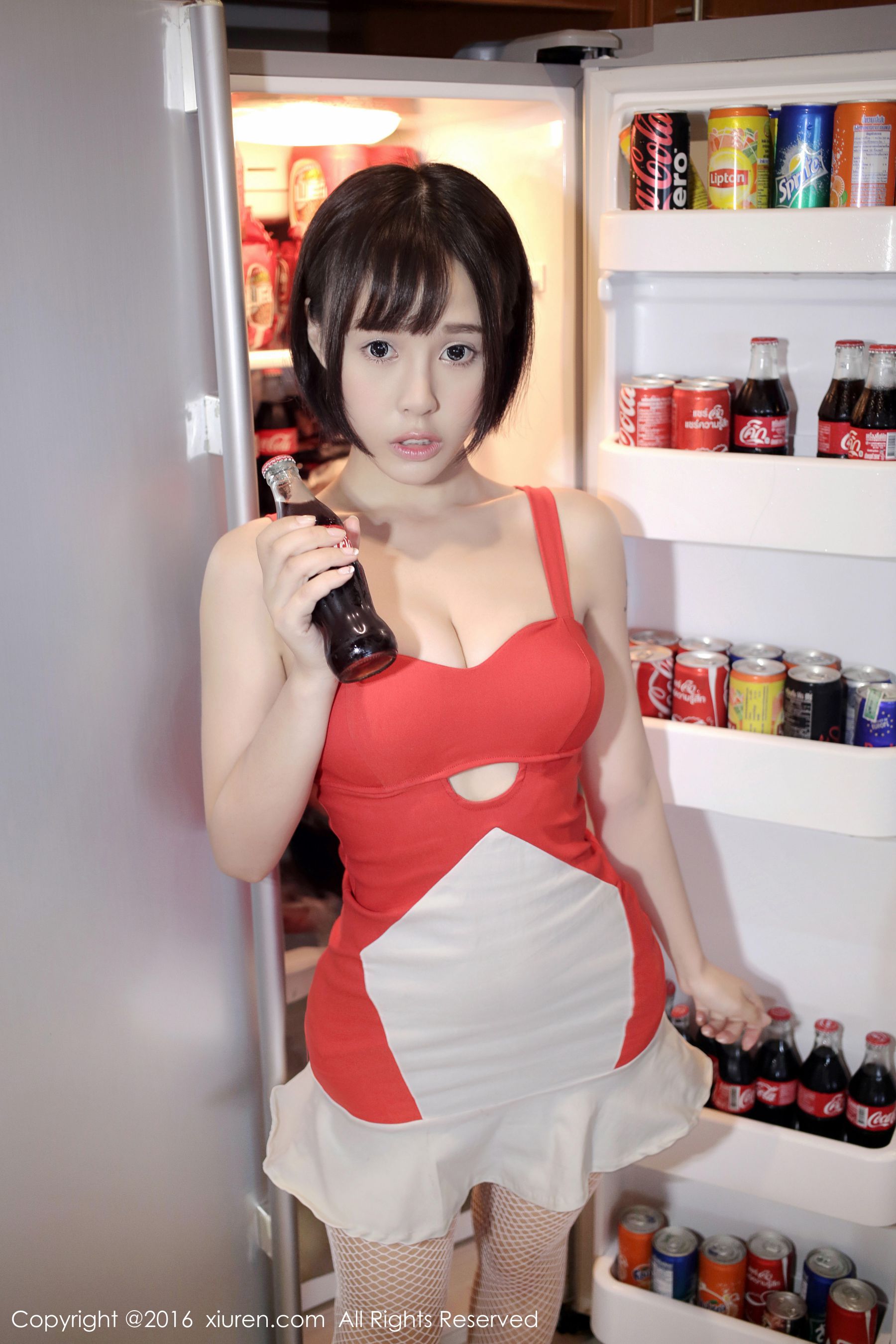 Evelyn艾莉《小红裙》  No.665-图0