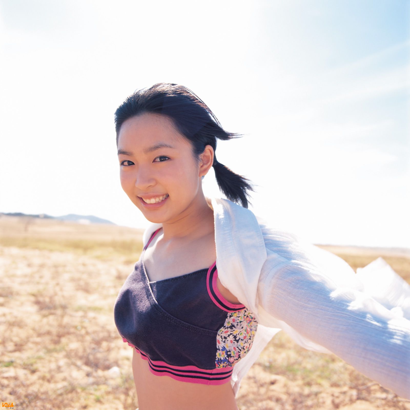 黒川芽以《Nina – Special Wallpaper》   2004年12月刊-图9