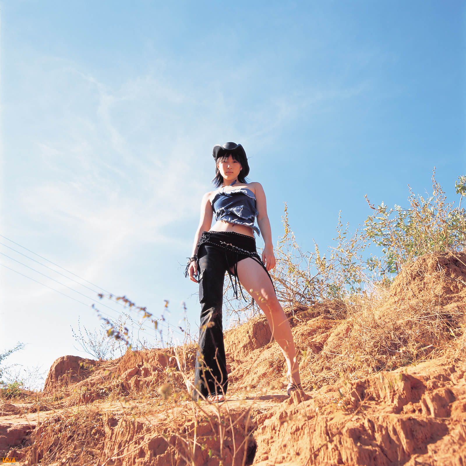 黒川芽以《Nina – Special Wallpaper》   2004年12月刊-图15