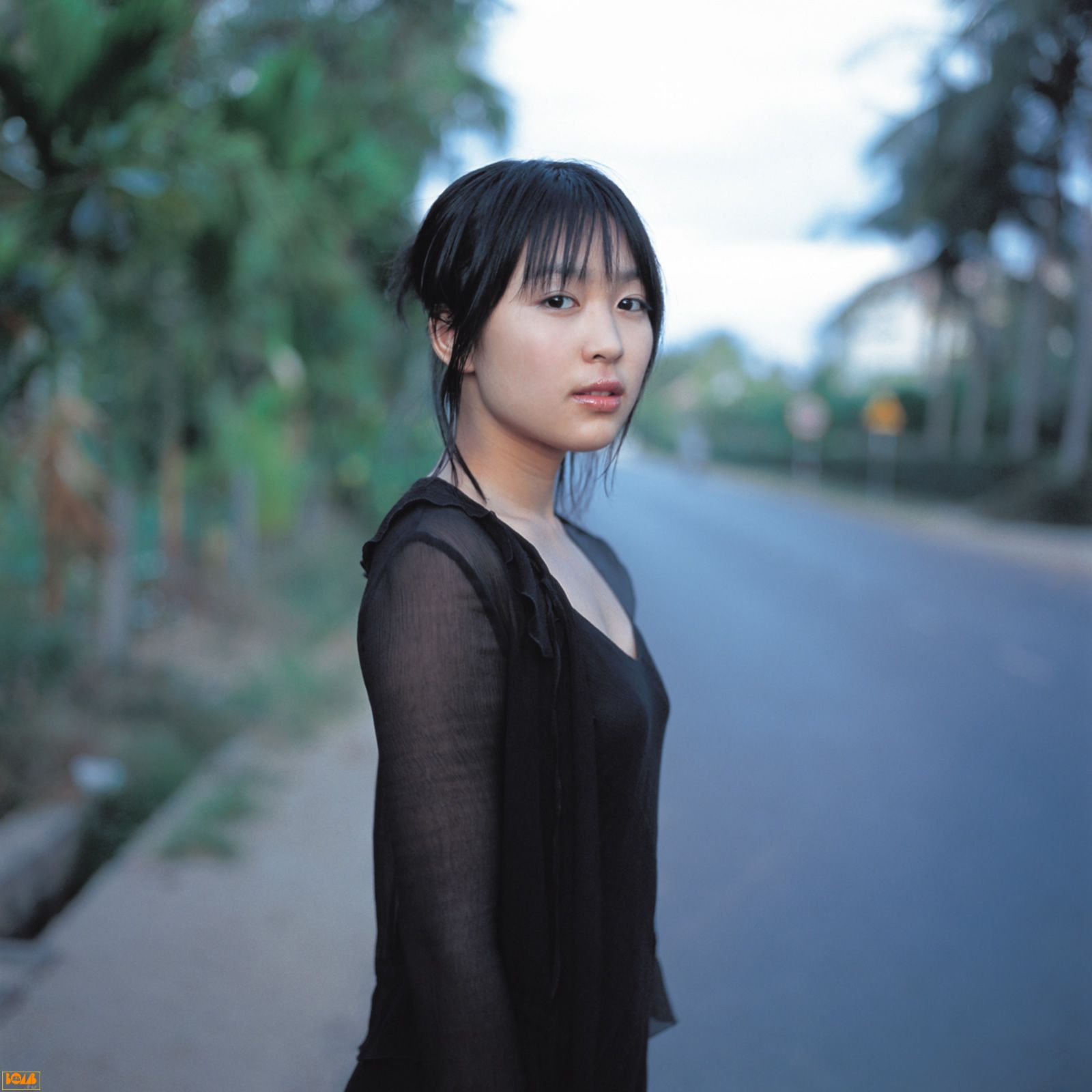 黒川芽以《Nina – Special Wallpaper》   2004年12月刊-图21