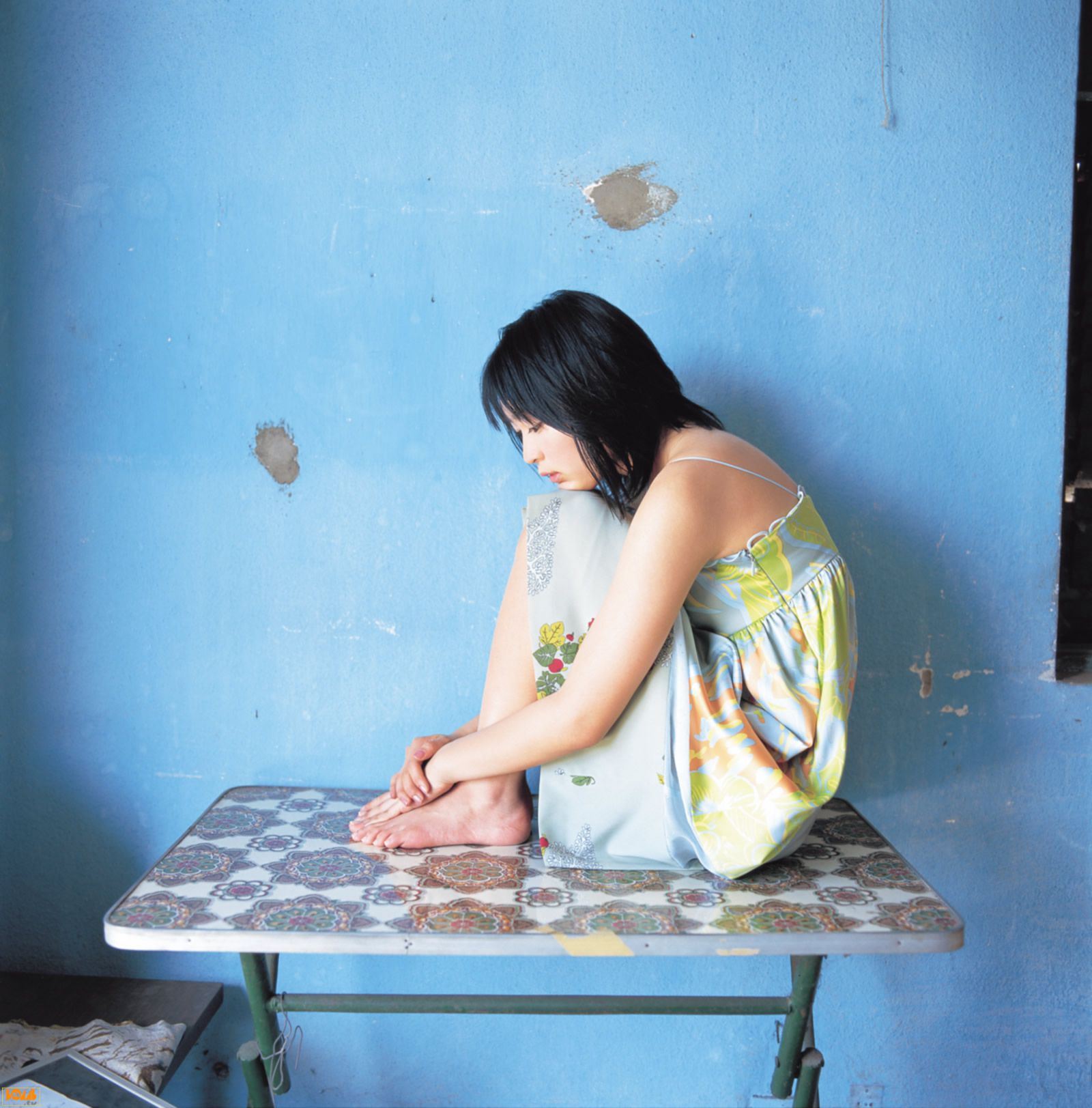 黒川芽以《Nina – Special Wallpaper》   2004年12月刊-图3