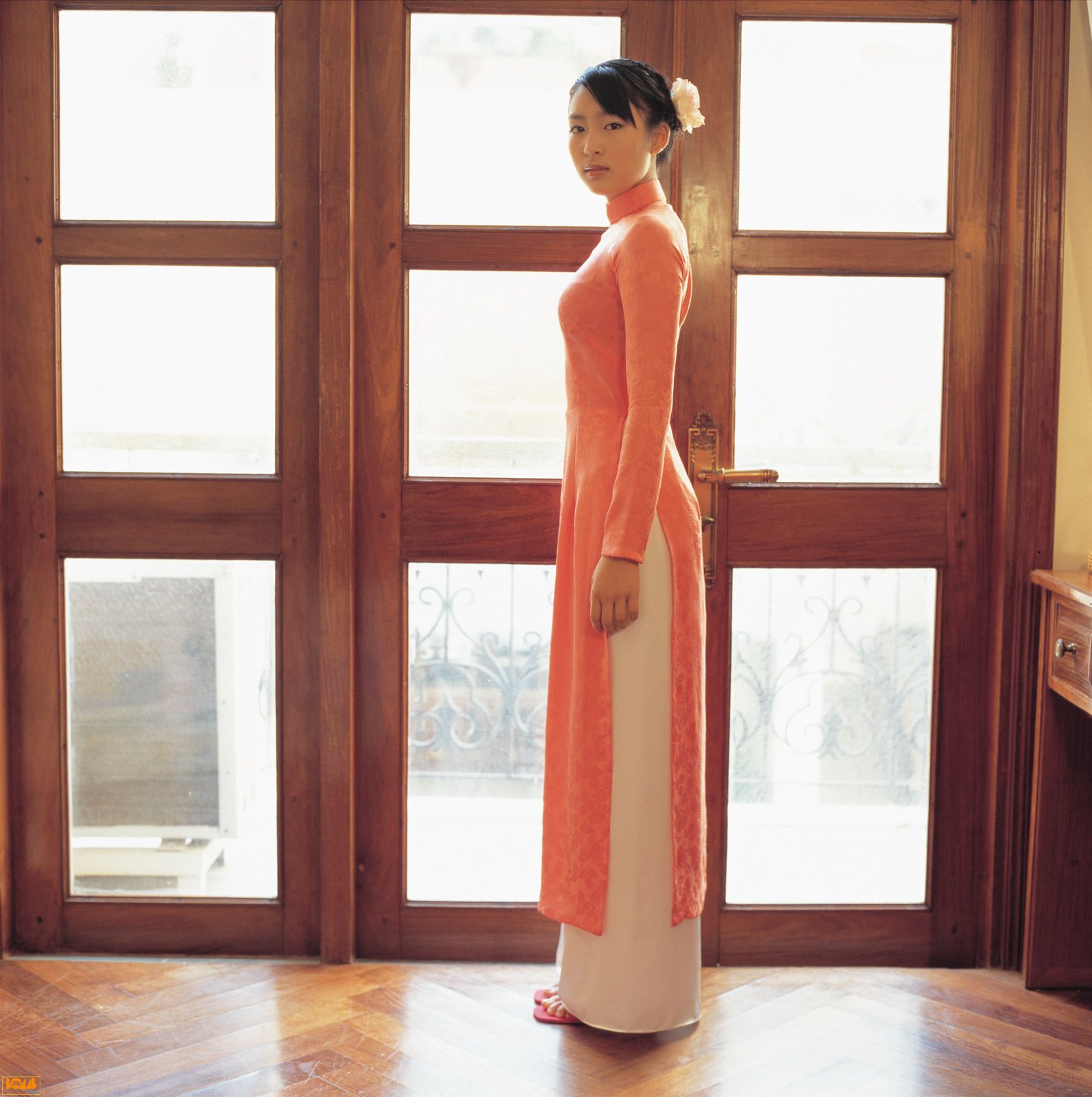 黒川芽以《Nina – Special Wallpaper》   2004年12月刊-图93