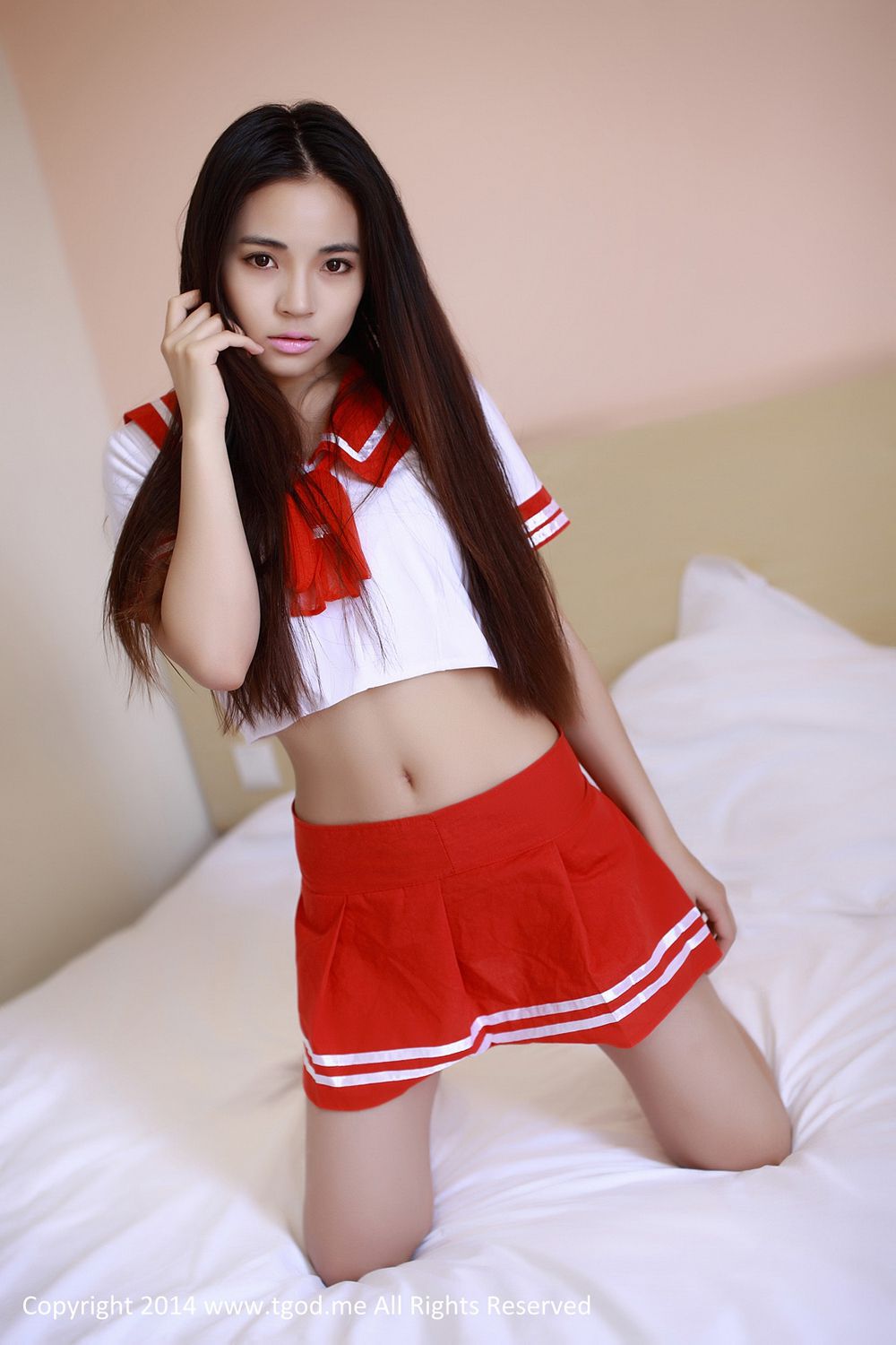 演员晓艾《水手服的美少女》私房写真-图0