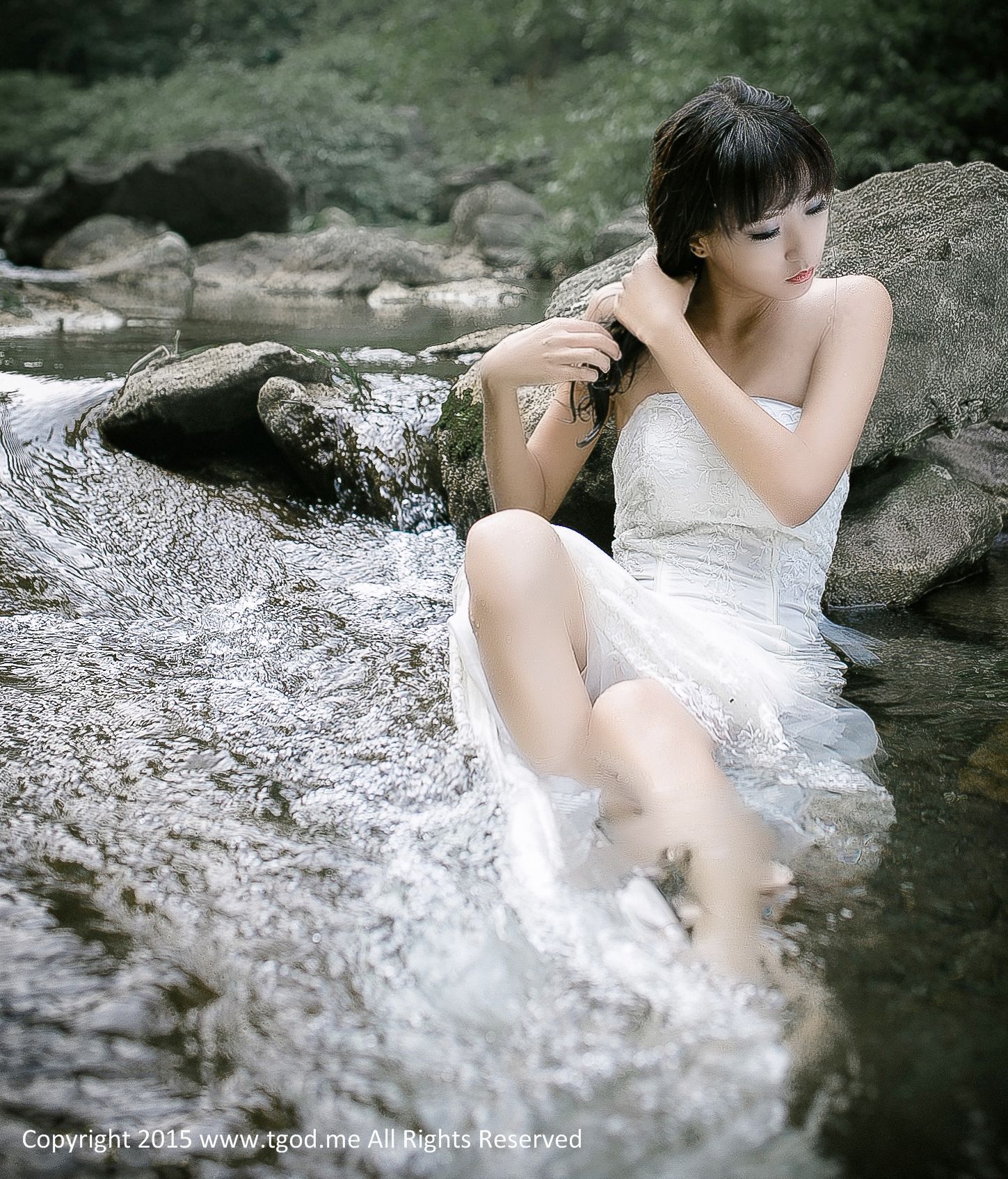 徐畅《幽谷中的美人鱼》  写真集-图1