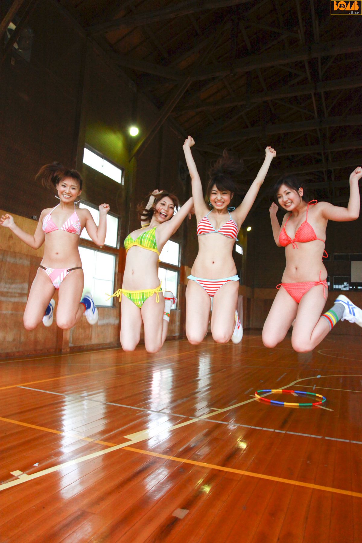 2010年11月刊 小泉麻耶/中村静香/村上友梨/镰田奈津美《アイドル夏合宿 2日目》-图1