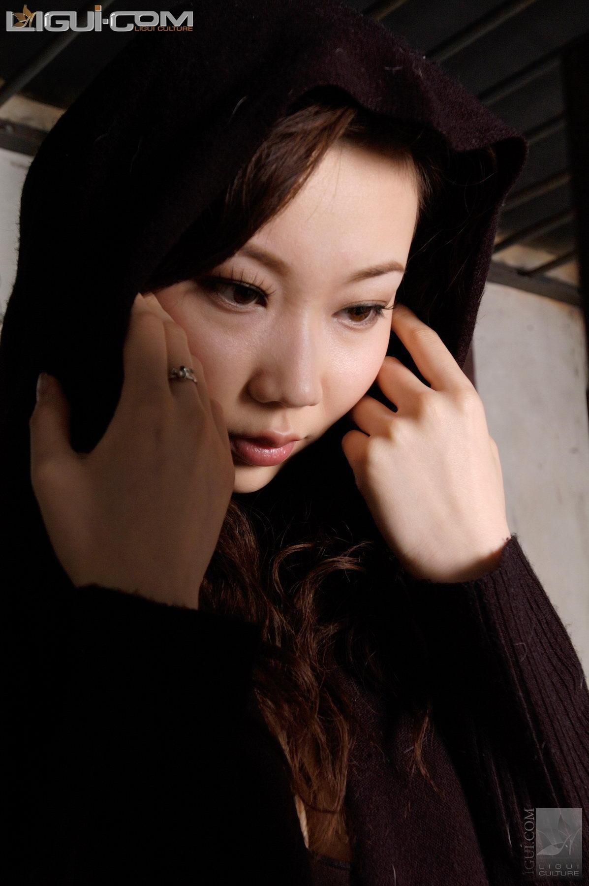 Model 露露《黑丝镣铐》丝足写真图片-图26