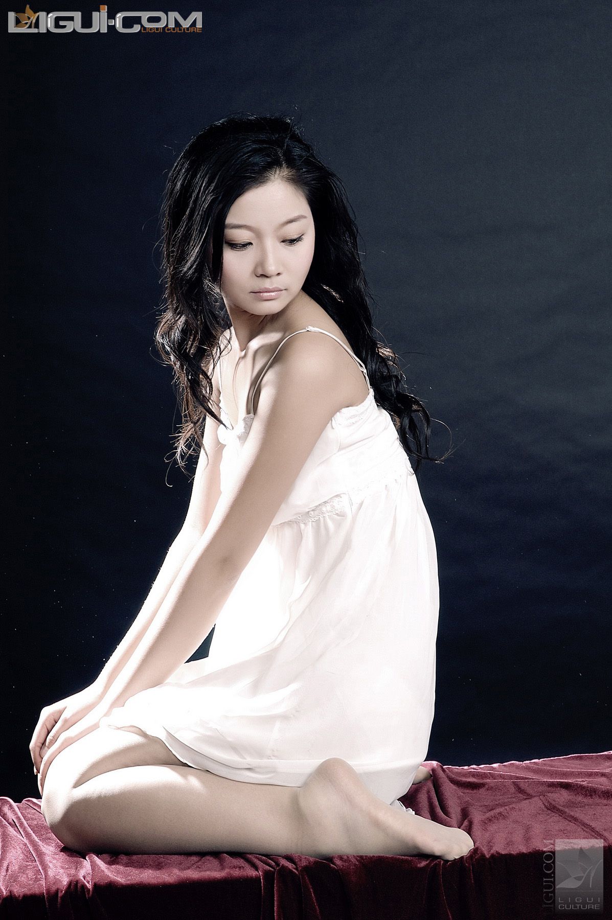 Model 倩倩《冷艳倩女》  丝足写真图片-图11