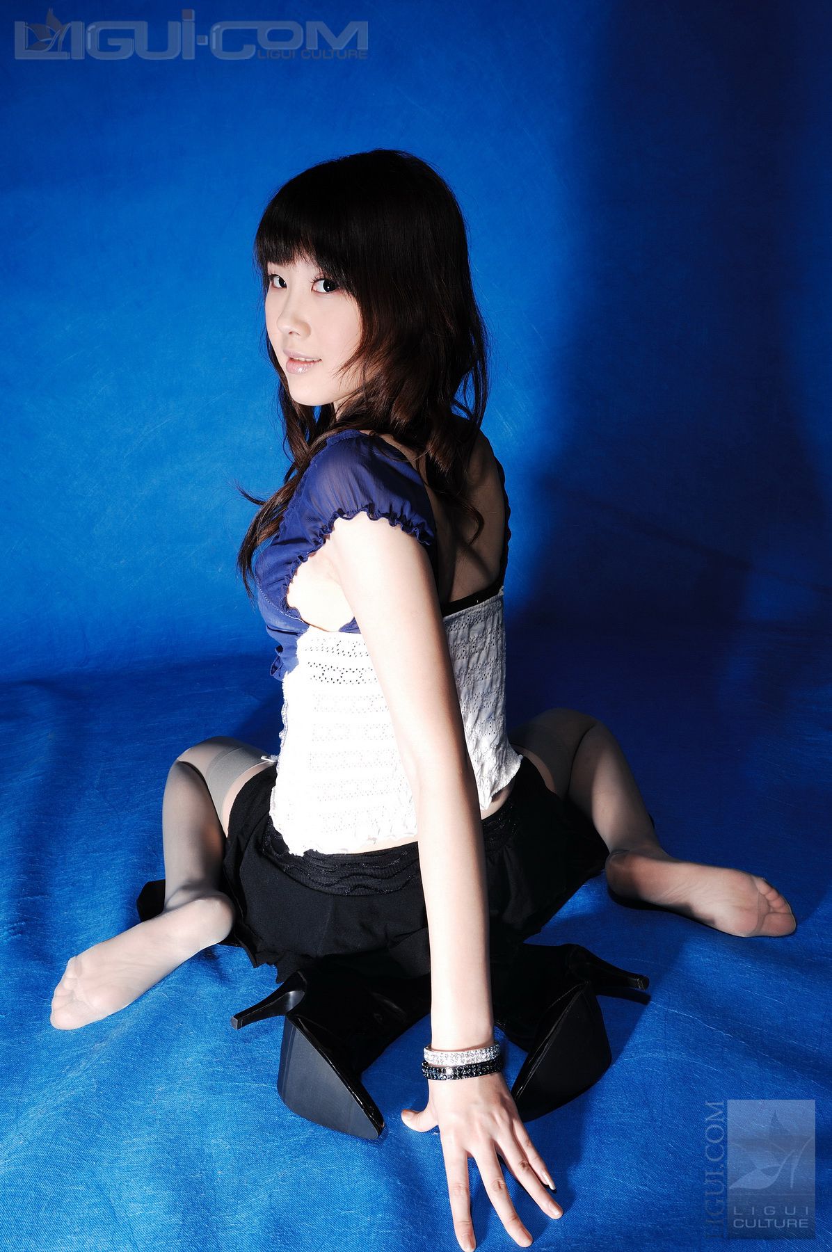 Model 菲菲《白丝、灰丝、丝丝噬魂》  丝足写真图片-图24