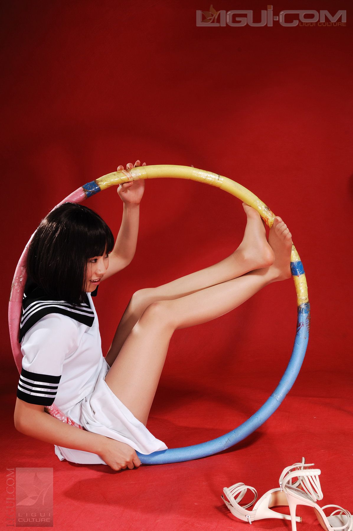 Model 由美《可爱学生妹锻炼时秀丝袜》  丝足写真图片-图12