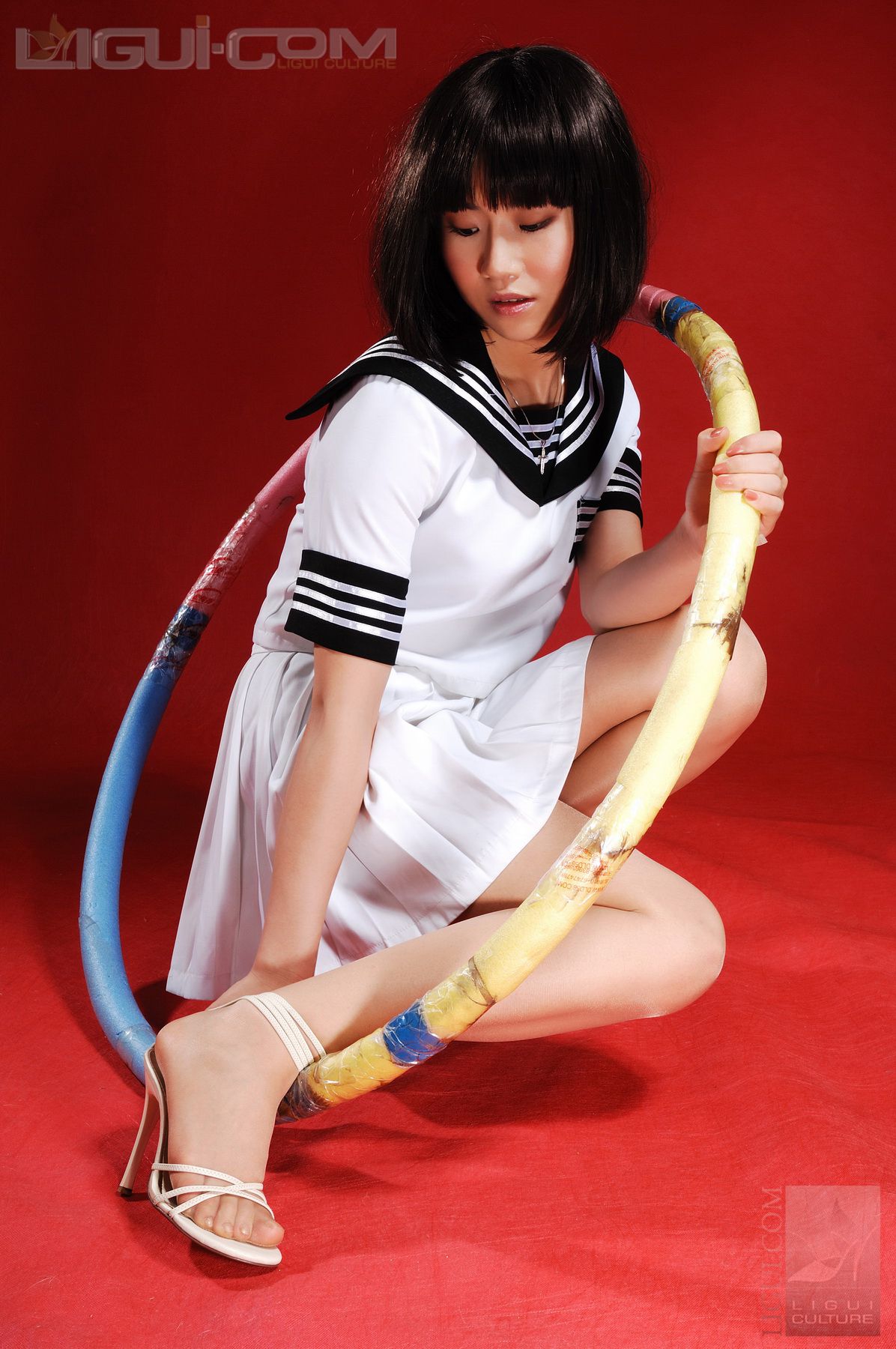 Model 由美《可爱学生妹锻炼时秀丝袜》  丝足写真图片-图18