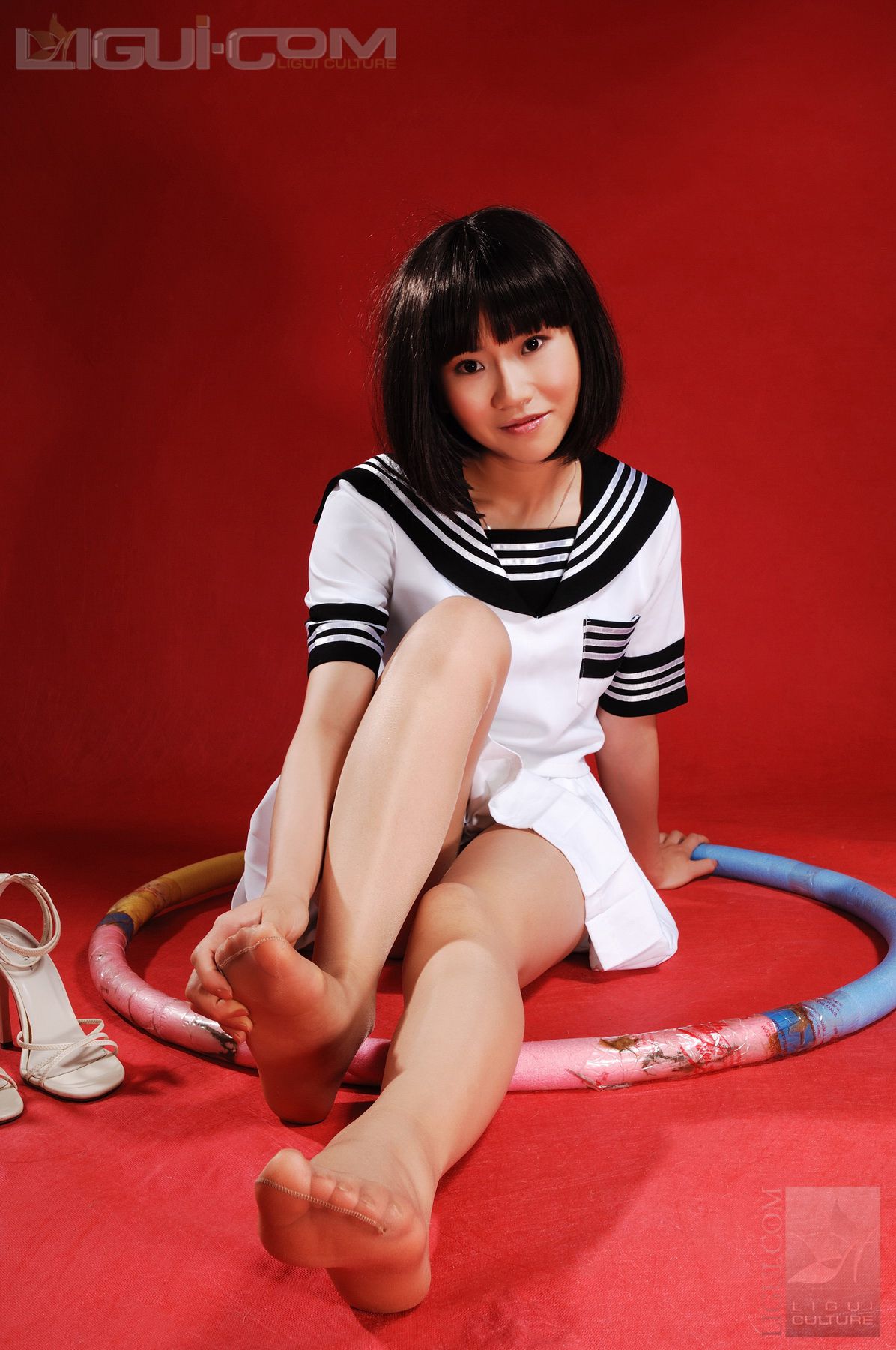 Model 由美《可爱学生妹锻炼时秀丝袜》  丝足写真图片-图28