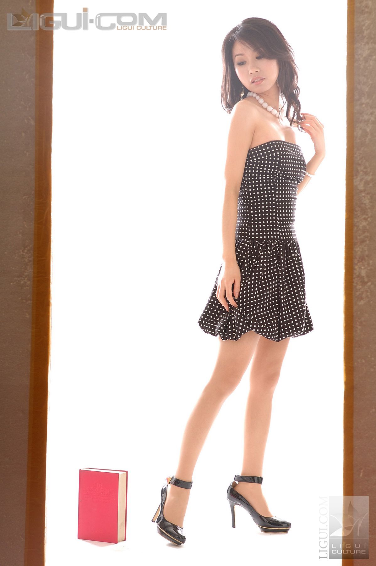 Model 海伦《风情交际花丝足秀》  丝足写真图片-图9