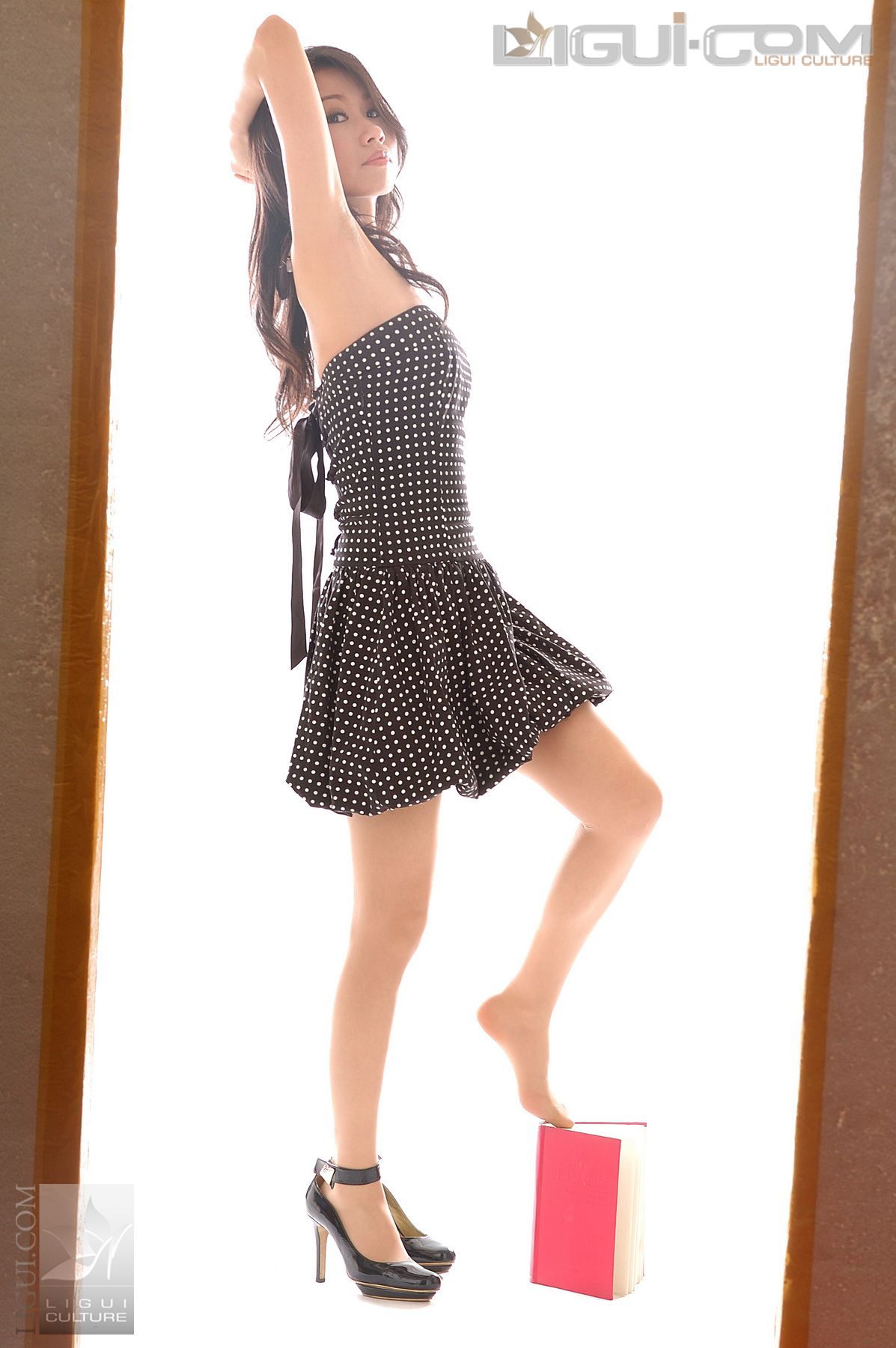 Model 海伦《风情交际花丝足秀》  丝足写真图片-图12