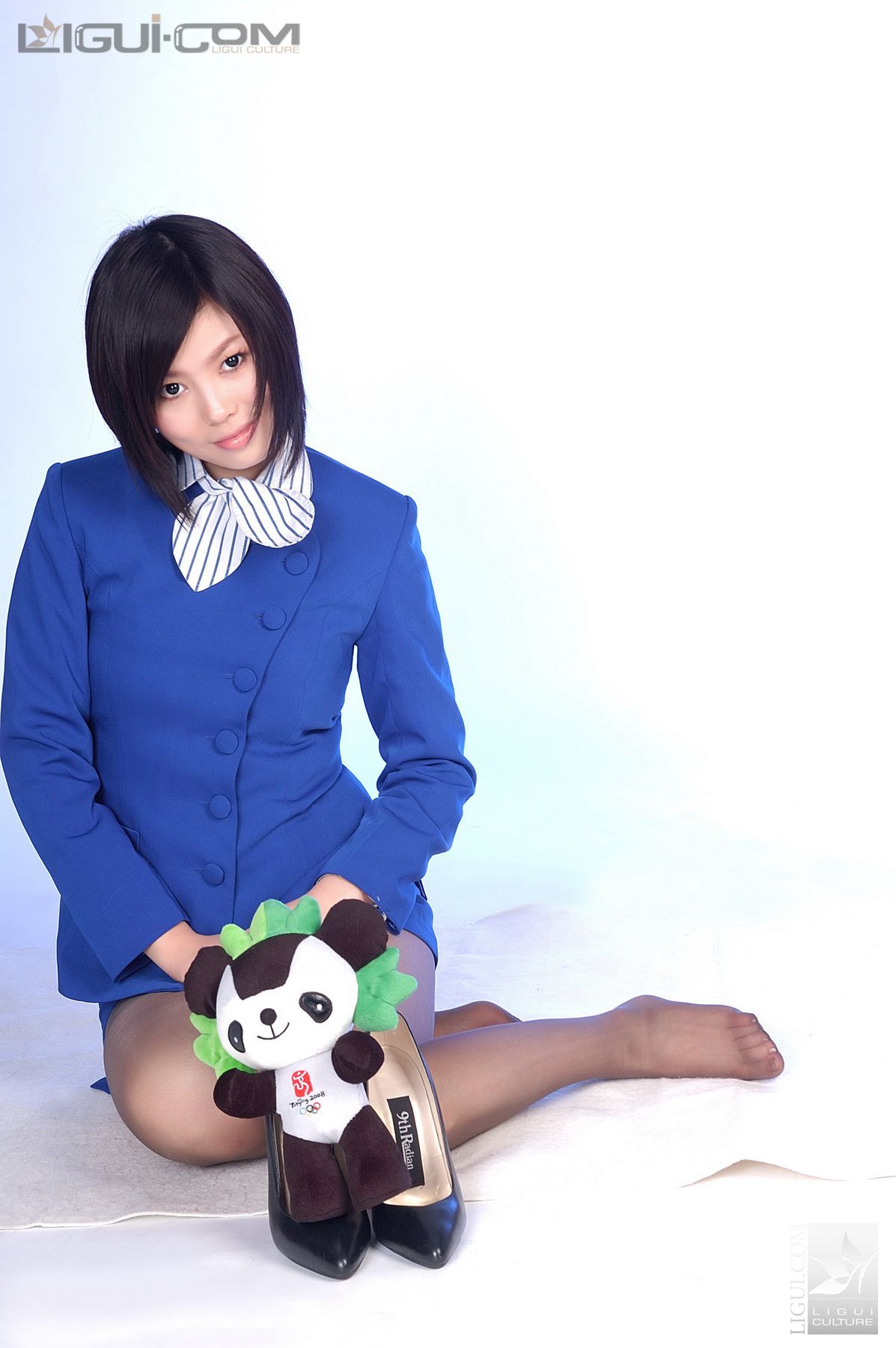 Model 慕子《高跟美丝空姐之福娃女王之恋》  丝足写真图片-图14
