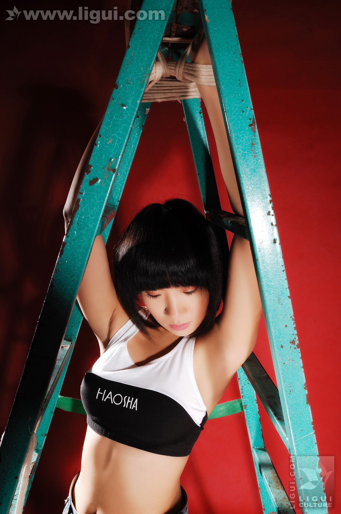 Model 伊园《快节奏围裹俏足美人》  丝足写真图片-图25