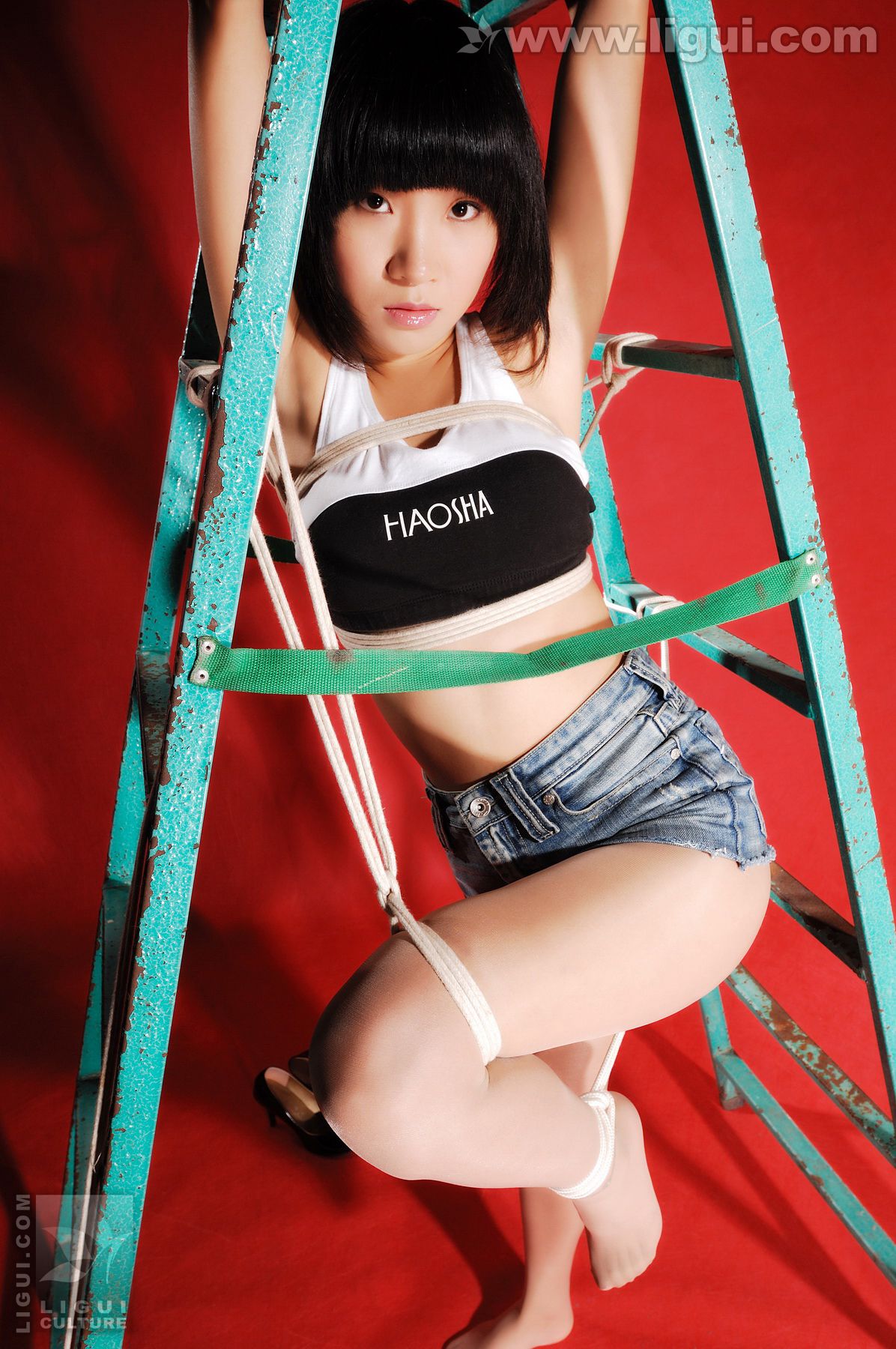 Model 伊园《快节奏围裹俏足美人》  丝足写真图片-图33