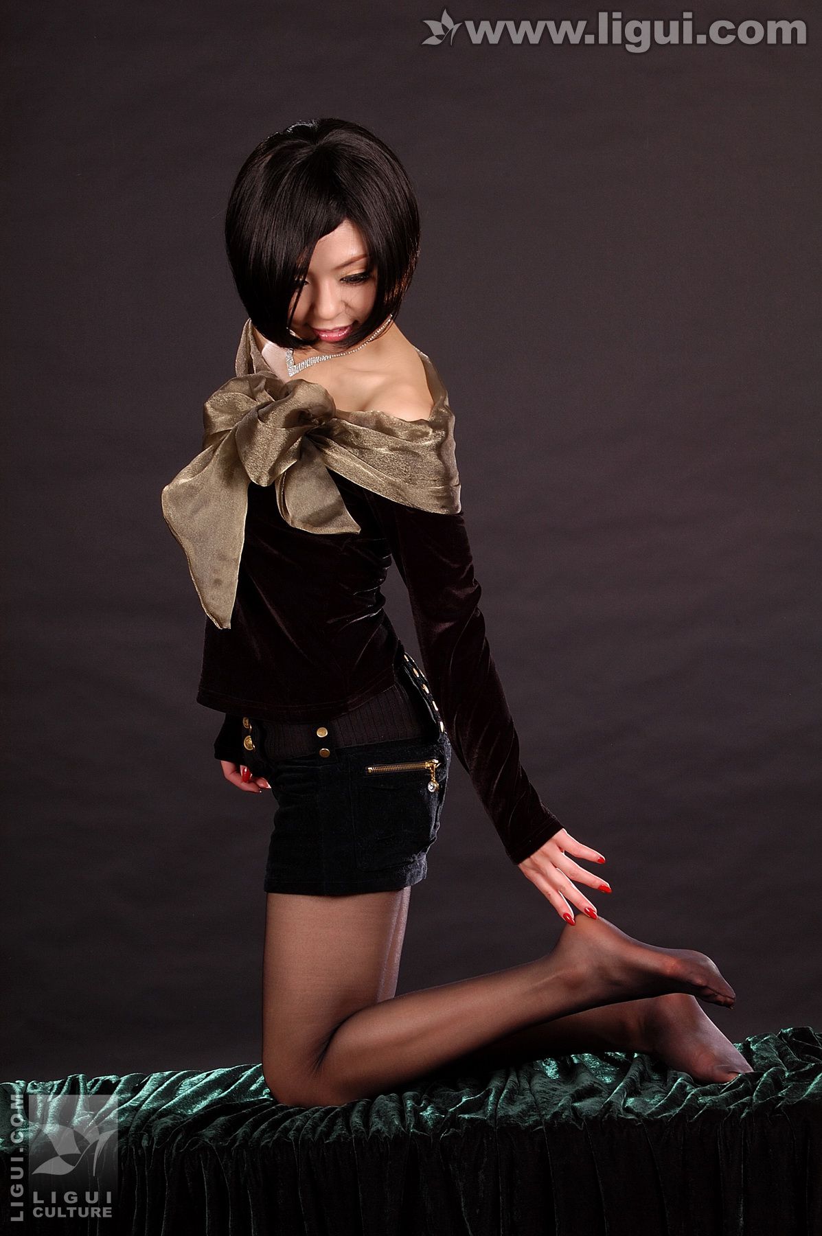 Model 冰清《黑丝熟女诱惑》  丝足写真图片-图11