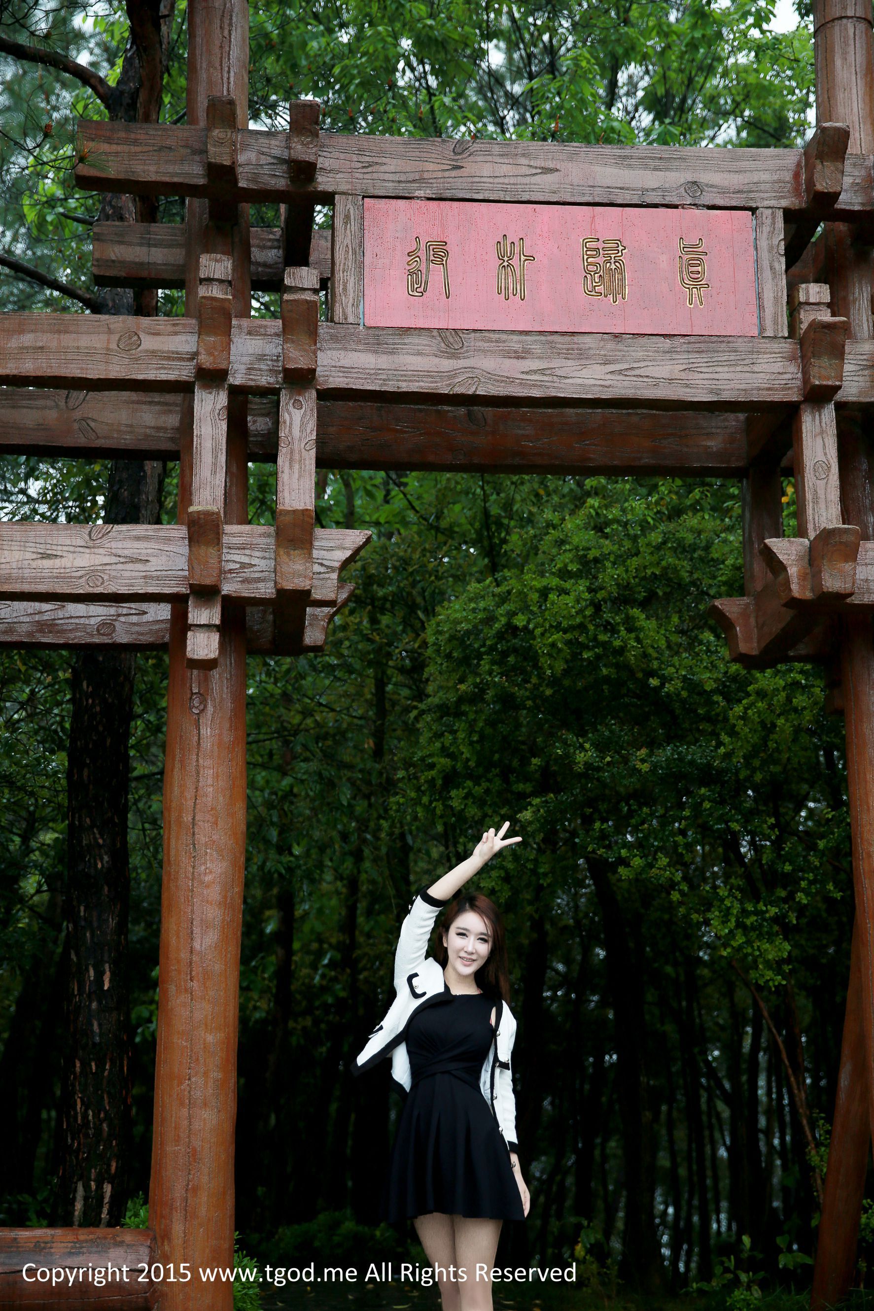 万慧婧、龚紫瑄 《女神驾到》之九江庐山西海  写真集-图35