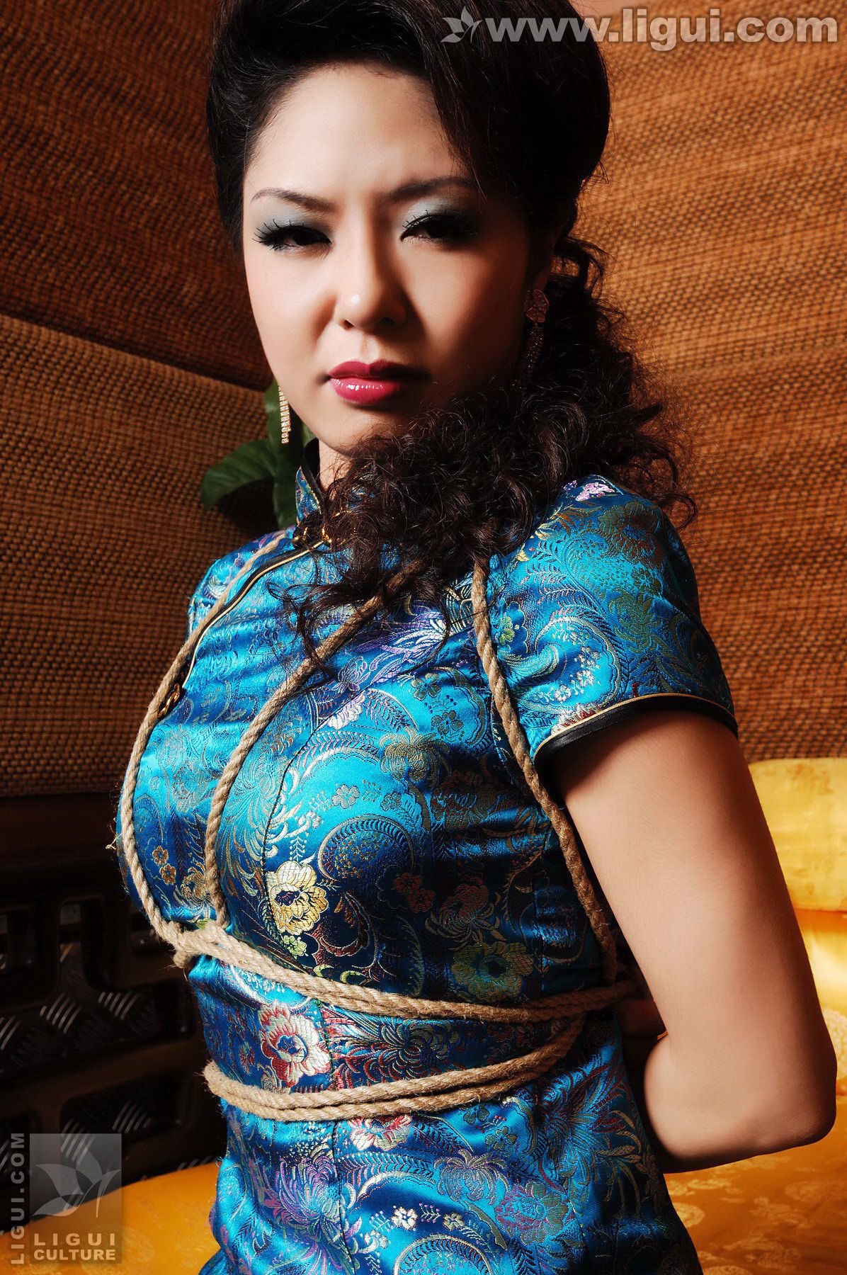 Model 冰清《东方少妇挣扎中的捆绑》  丝足写真图片-图12