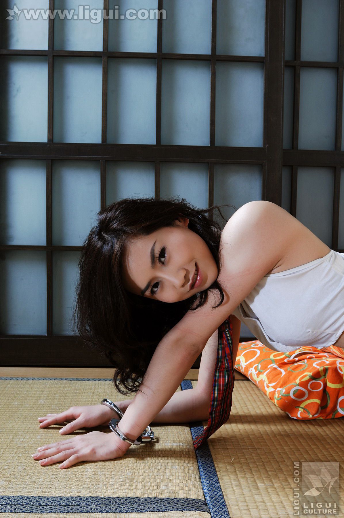 Model 由美《南航空姐吃料理被俘》  丝袜美足写真图片-图40