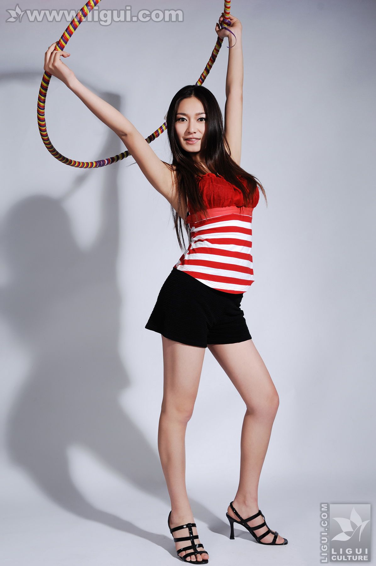 Model 唐静《健身女教练的幸福生活》  美腿玉足写真图片-图31