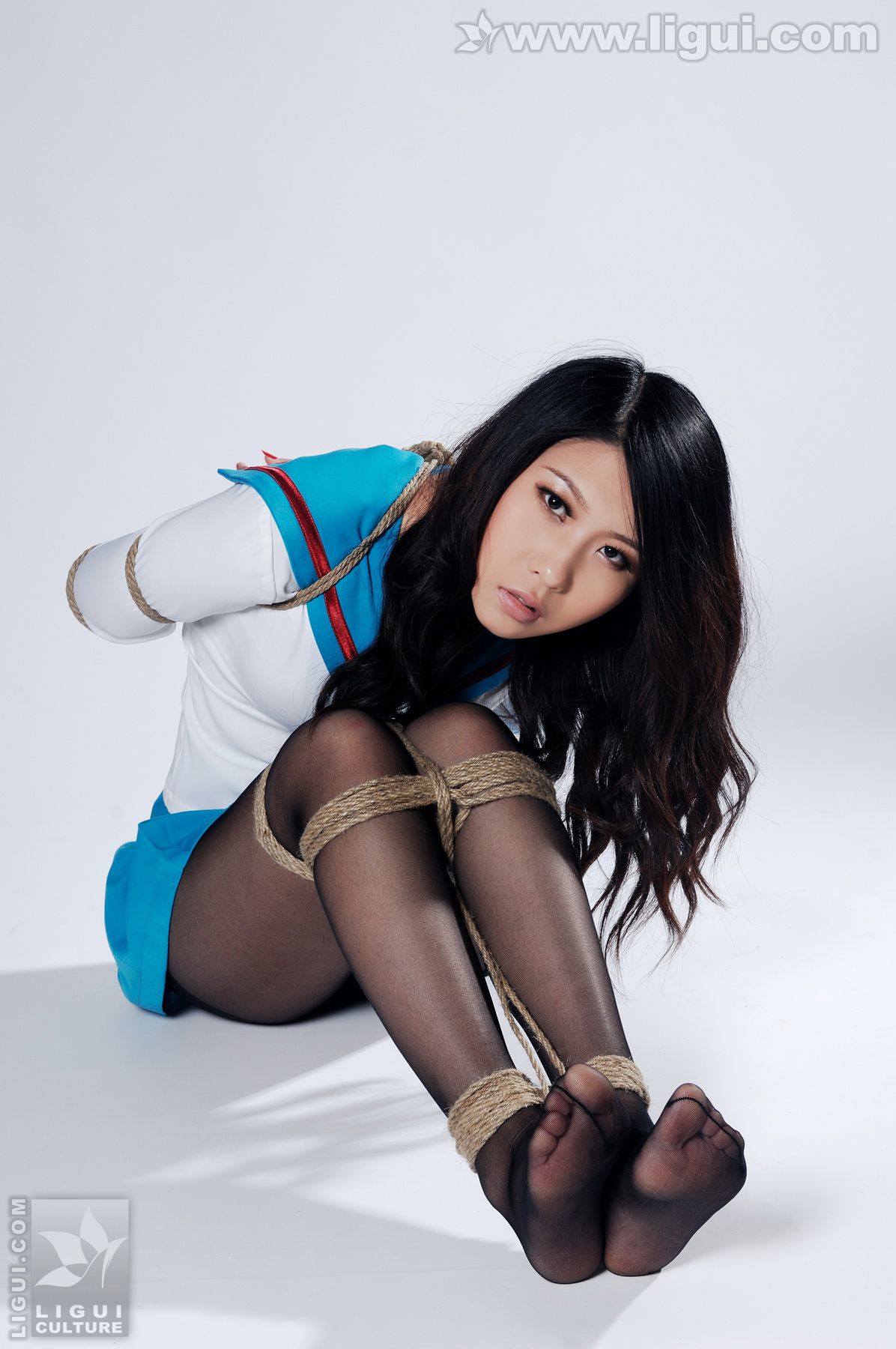 Model 幽幽《海军制服黑丝捆绑》  美腿玉足写真图片-图1